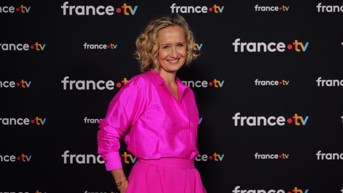Caroline Roux aux commandes d’une interview mensuelle après le «20 ...