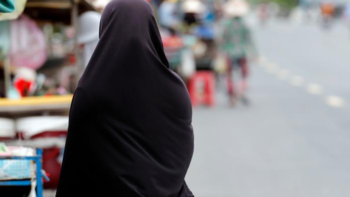 L Abaya Est Plus Conforme Aux Recommandations Coraniques Que Le