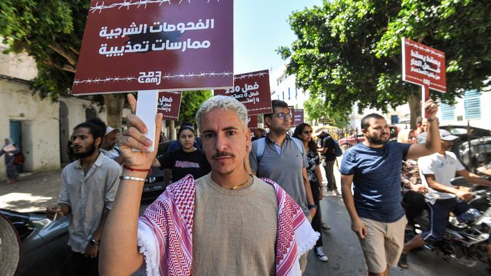 Tunisie Manifestation Pour La Décriminalisation De Lhomosexualité à Tunis