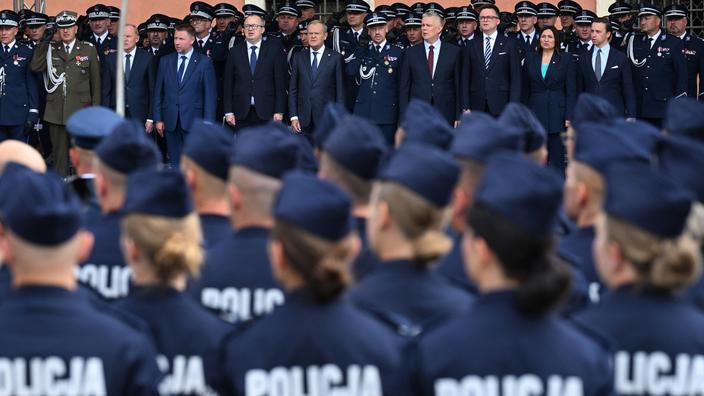 Pologne : une loi autorise les forces de l'ordre à tirer en toute impunité 98c1b4dda8af117cf61b03e1c6b2f41509e4a252b92cc9a240ba0e3e2451e08a