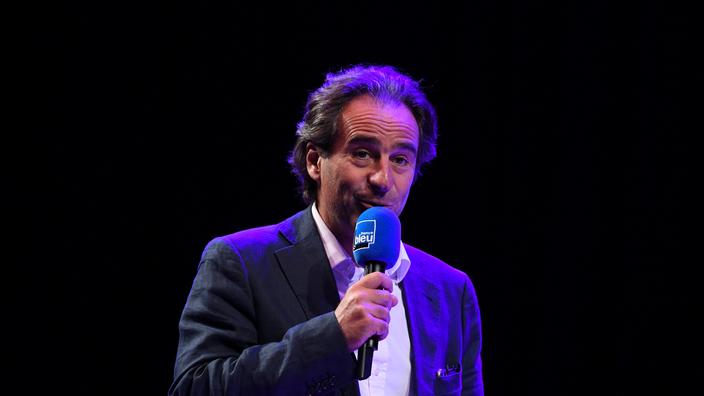 NRJ12 et C8