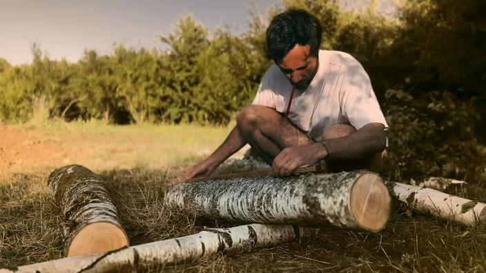 La nuit je rêvais même que j'écorçais» : Vianney donne des nouvelles de sa  cabane