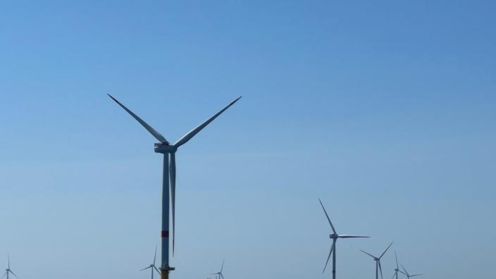 Le rapport préconise de privilégier les installations de grandes tailles pour optimiser les coûts. (Ici, le parc éolien d’Ocean Wind au large d’Oléron)