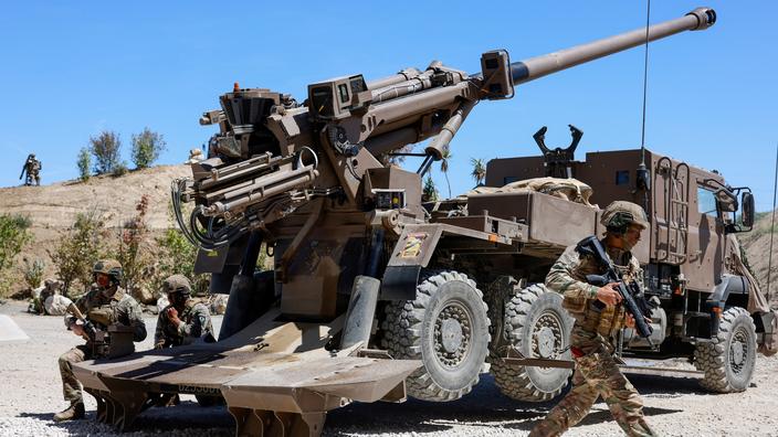 Un canon français Caesar en démonstration au salon Eurosatory à Villepinte, (Seine-Saint-Denis), le 14 juin 2026.