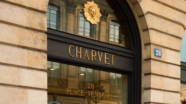 La mythique devanture de Charvet au 28 de la place Vendôme, à Paris.