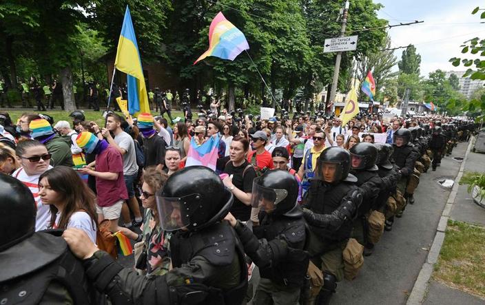 En Images Ukraine La Gay Pride Réunit Des Milliers De Personnes à Kiev 2793