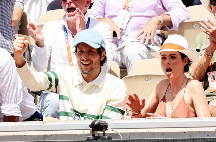 Déchaînés, Vianney et sa femme Catherine Robert ont vibré comme jamais à  Roland-Garros : la preuve en images !
