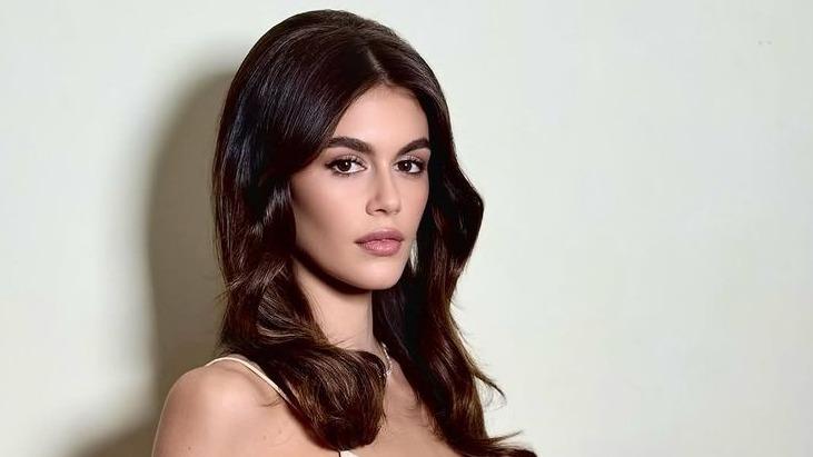 Cheveux «Liquid Hair» : ce soin sans rinçage promet un effet miroir en 30 secondes