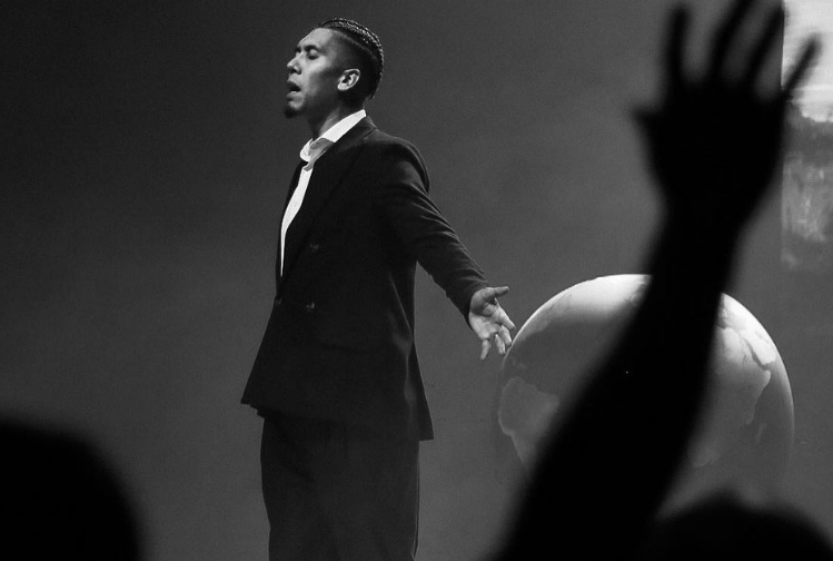 Foot : Roberto Firmino, l'ancien attaquant de Liverpool, est devenu pasteur évangélique