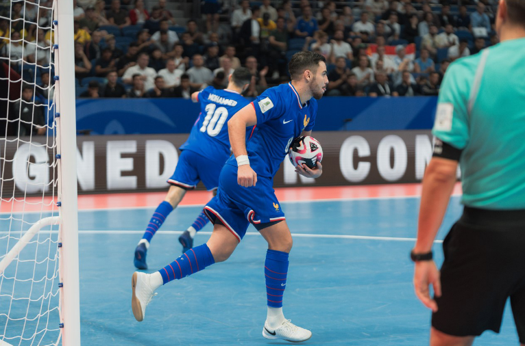 Futsal : la France n’a pas fait le poids face à l'Ukraine en petite finale du Mondial