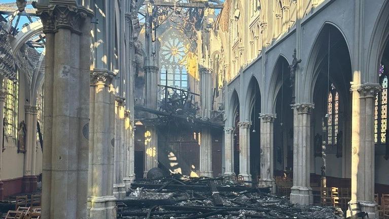 Incendie de l'église à Saint-Omer: le suspect mis en examen et écroué