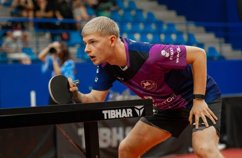 Tennis de table : «Cela vaut le coup d’essayer», la révolution Félix Lebrun sans ses lunettes