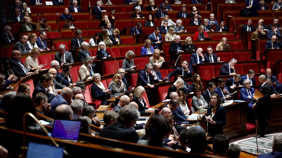 EN DIRECT - Budget 2026 : les députés votent un amendement du gouvernement augmentant la surtaxe sur les entreprises