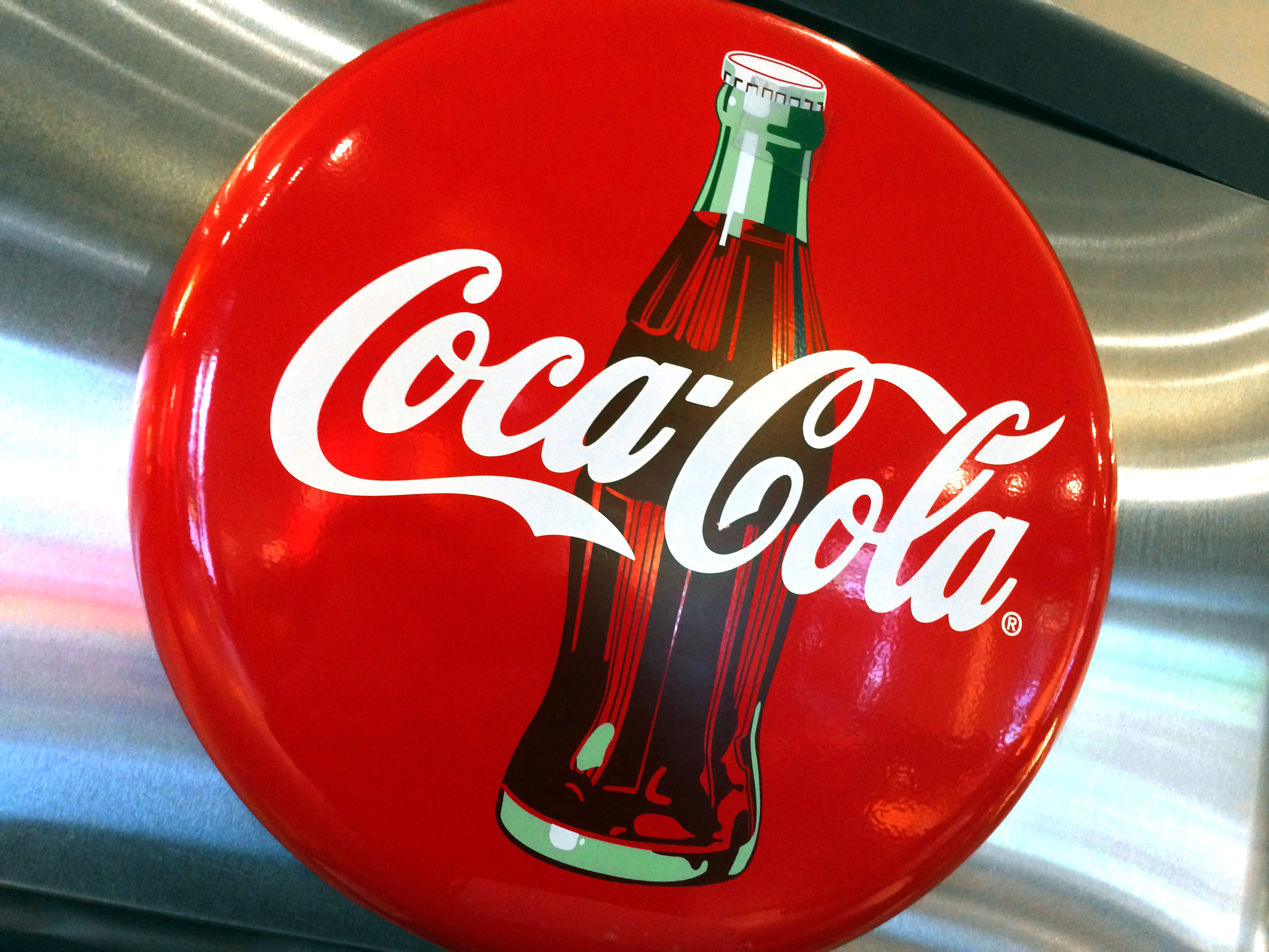 Coca-Cola aurait versé plus de 8 millions d'euros pour ...