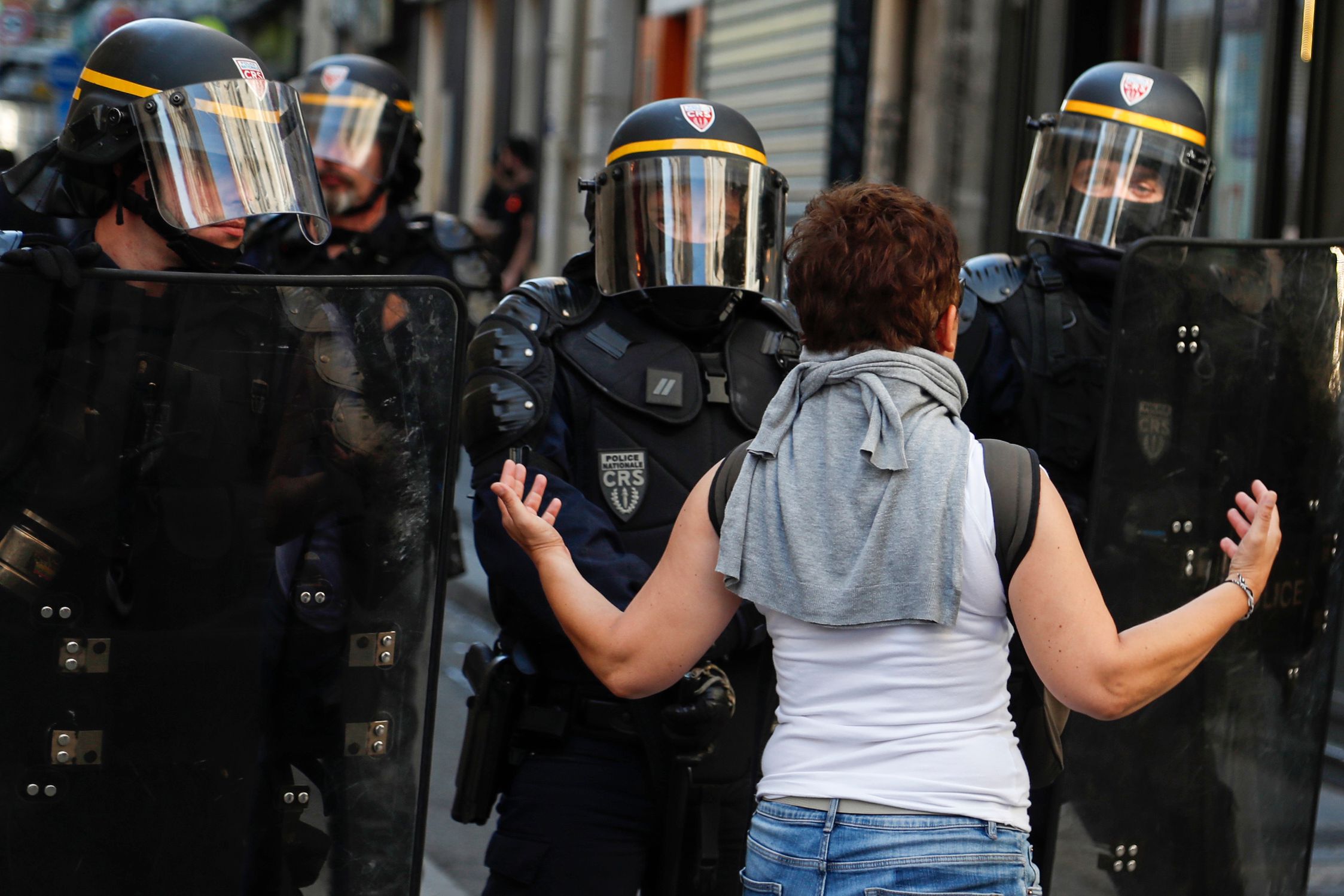 Marche Du Climat à Paris Des Organisateurs Déplorent Une Réponse Disproportionnée De La Police