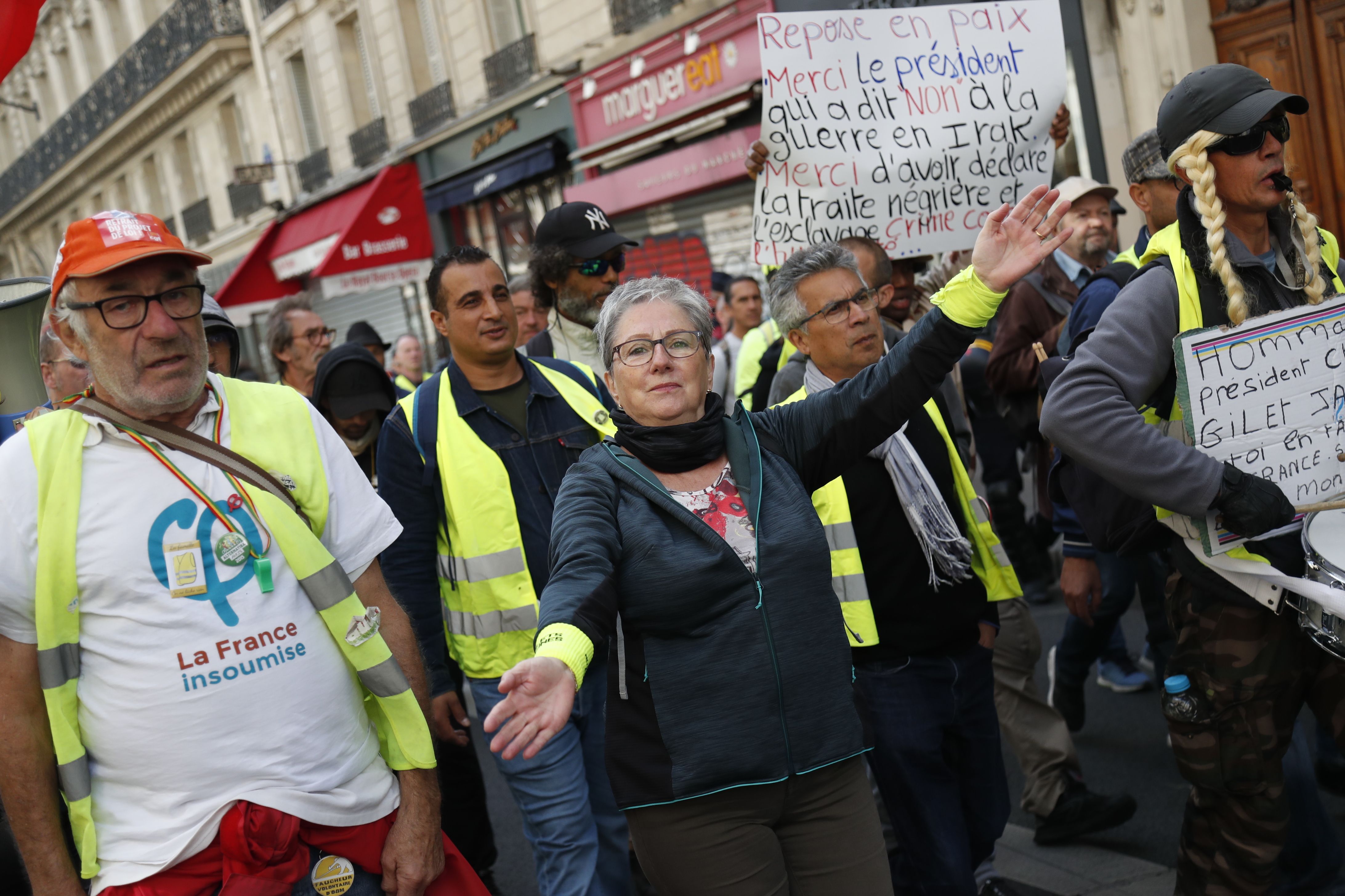 Des Gilets Jaunes Ont à Nouveau Défilé à Toulouse Et à Paris