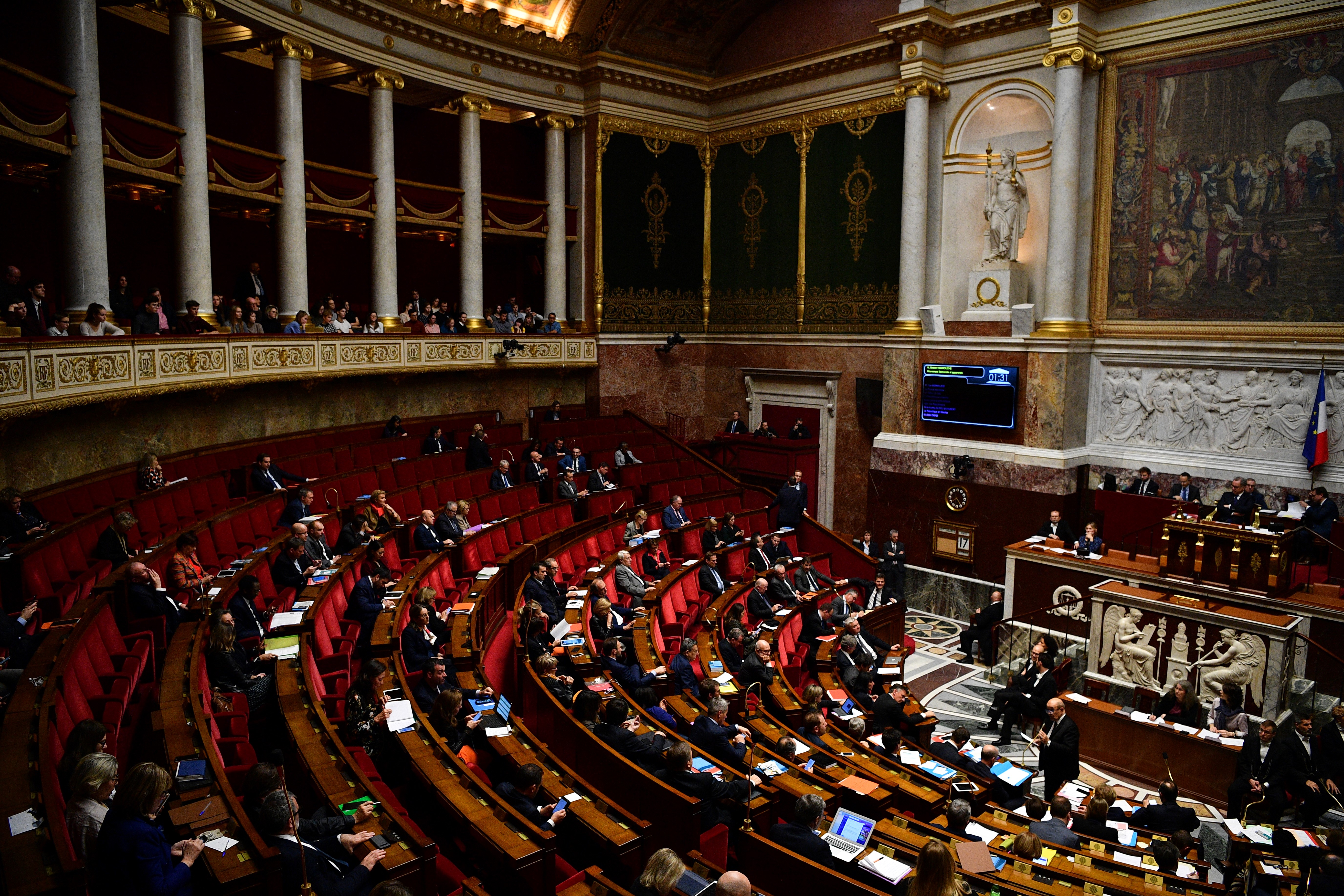 Парламент во франции. Национальная Ассамблея Франция 1790. Созыв парламента в Австрии. Национальное собрание Франции гиф. Национальное собрание Франции правые и левые.