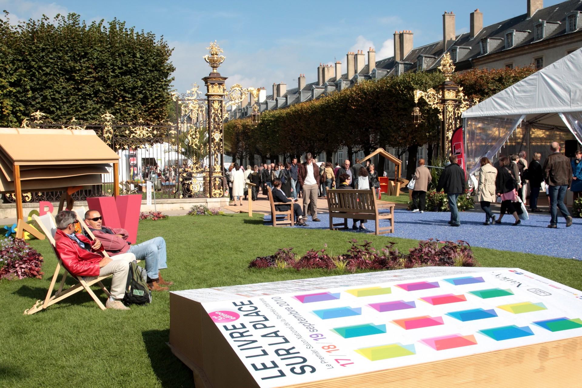 Nancy Le Livre Sur La Place Maintenu Avec D Importants Amenagements