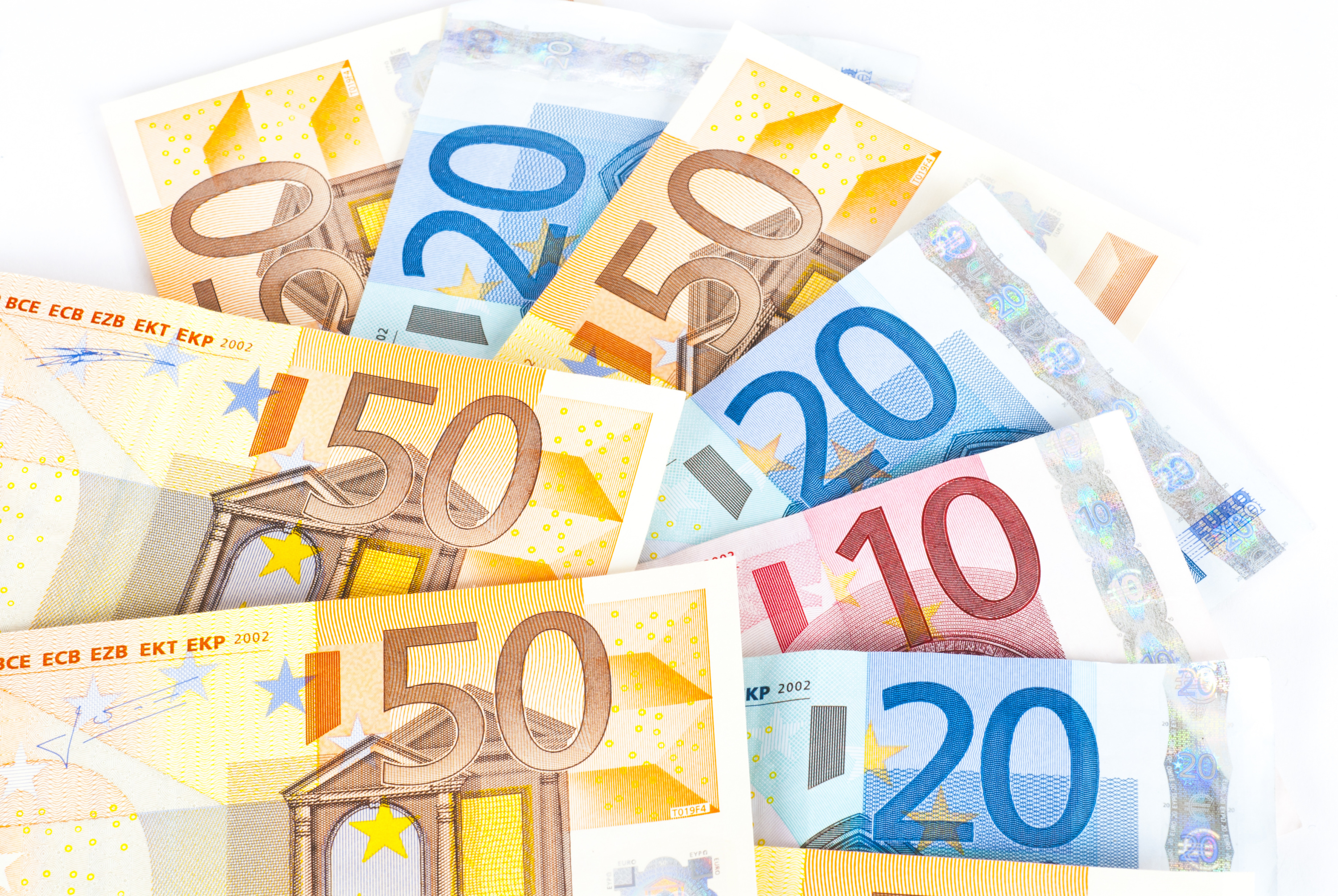 Le nombre de faux billets d'euros saisis a atteint son plus bas niveau en  2020 