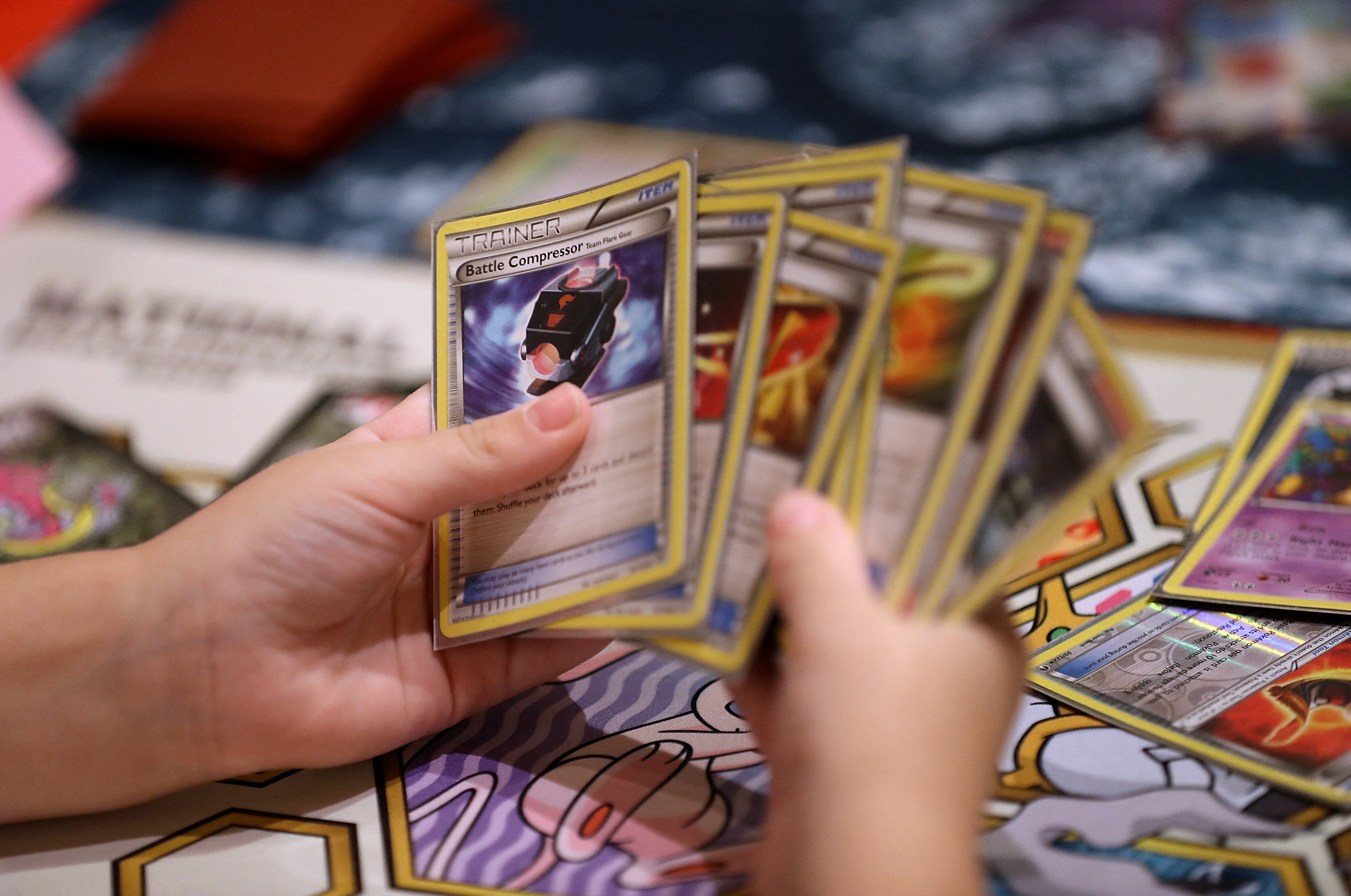 Devenues cultes, les cartes Pokémon s'arrachent à prix d'or