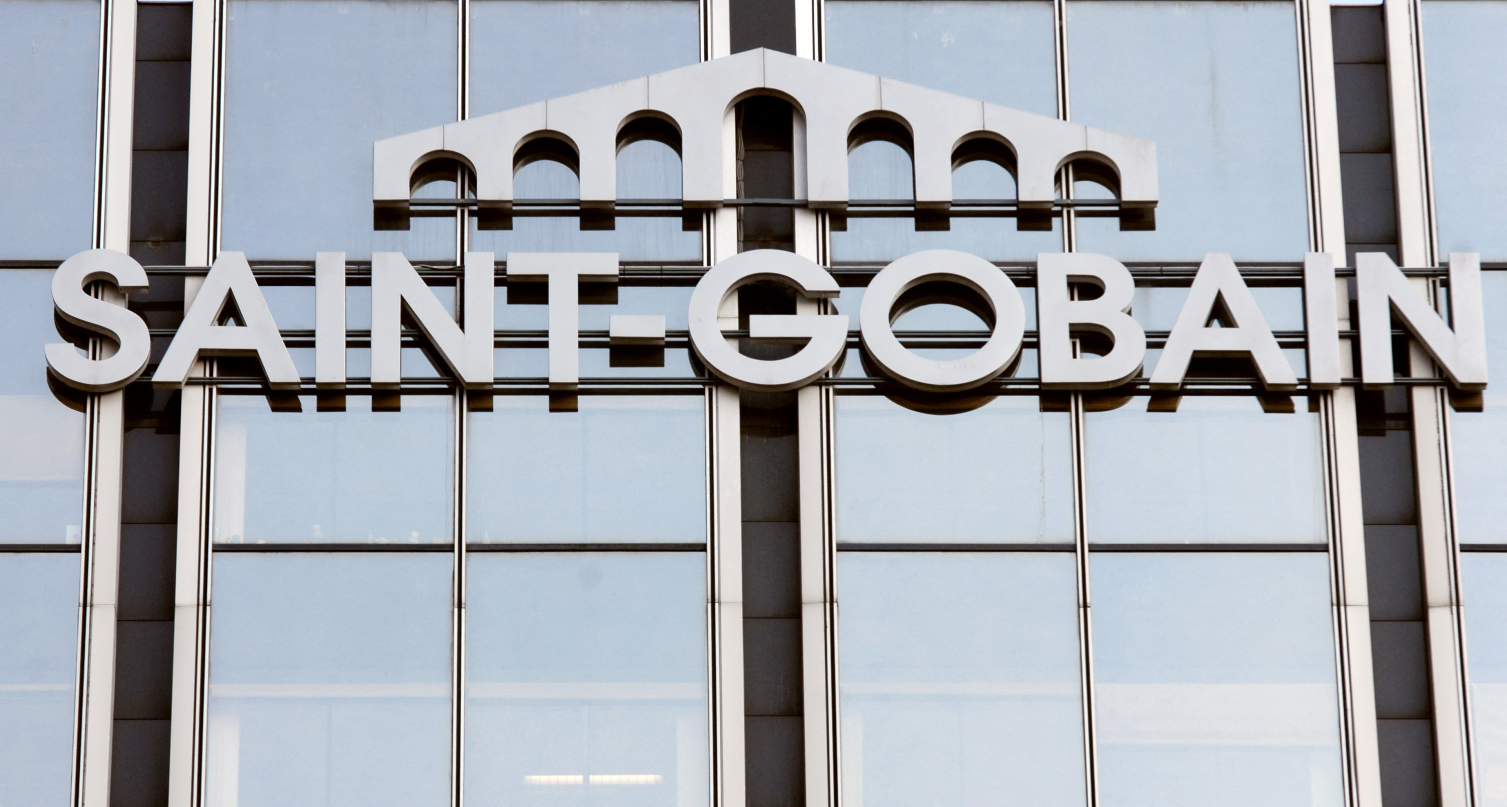 Verre: Saint-Gobain cède une partie de ses activités en Allemagne