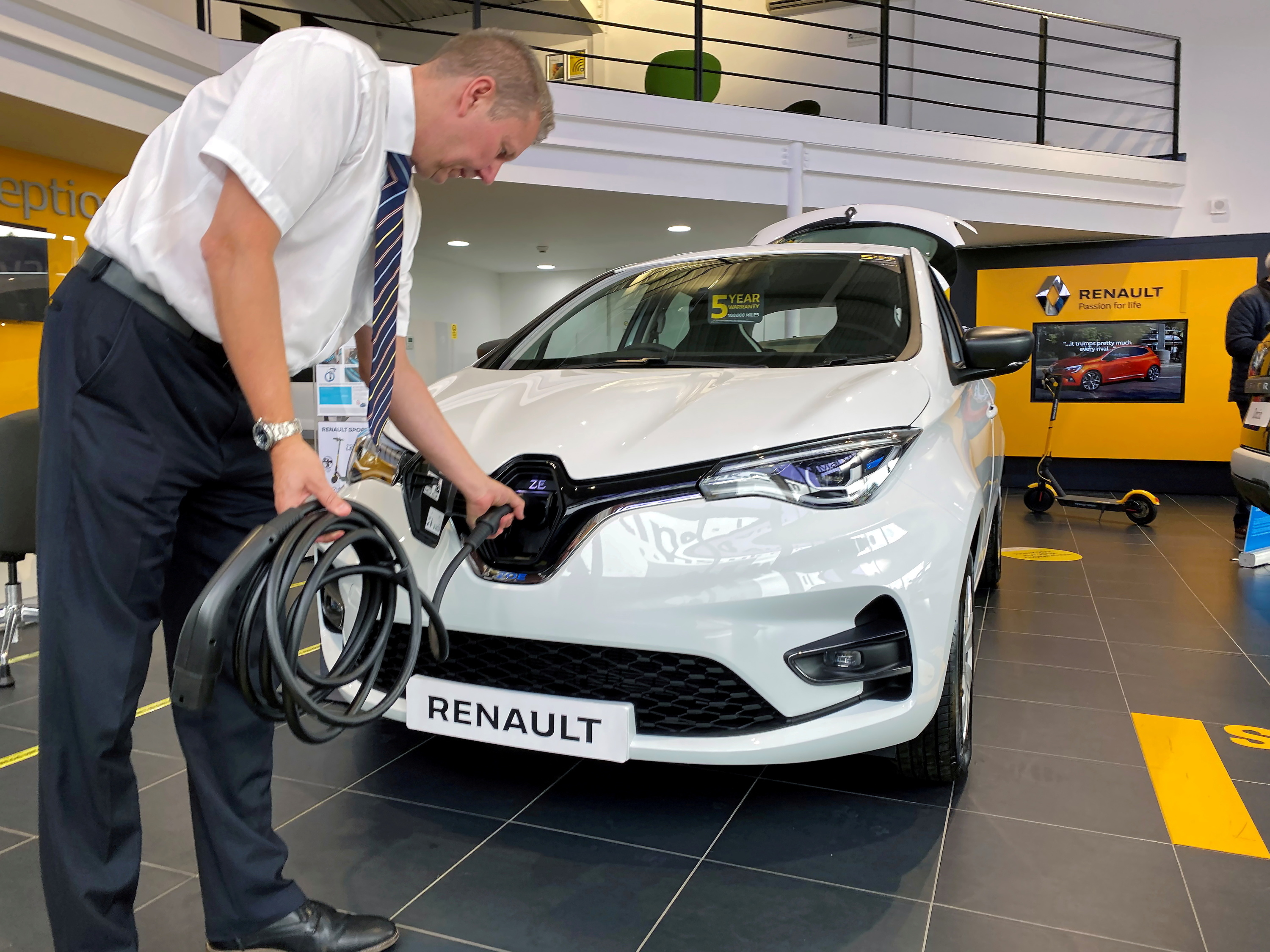 Recyclage des batteries chez Renault : Comment les recycler de manière  responsable ? -  777