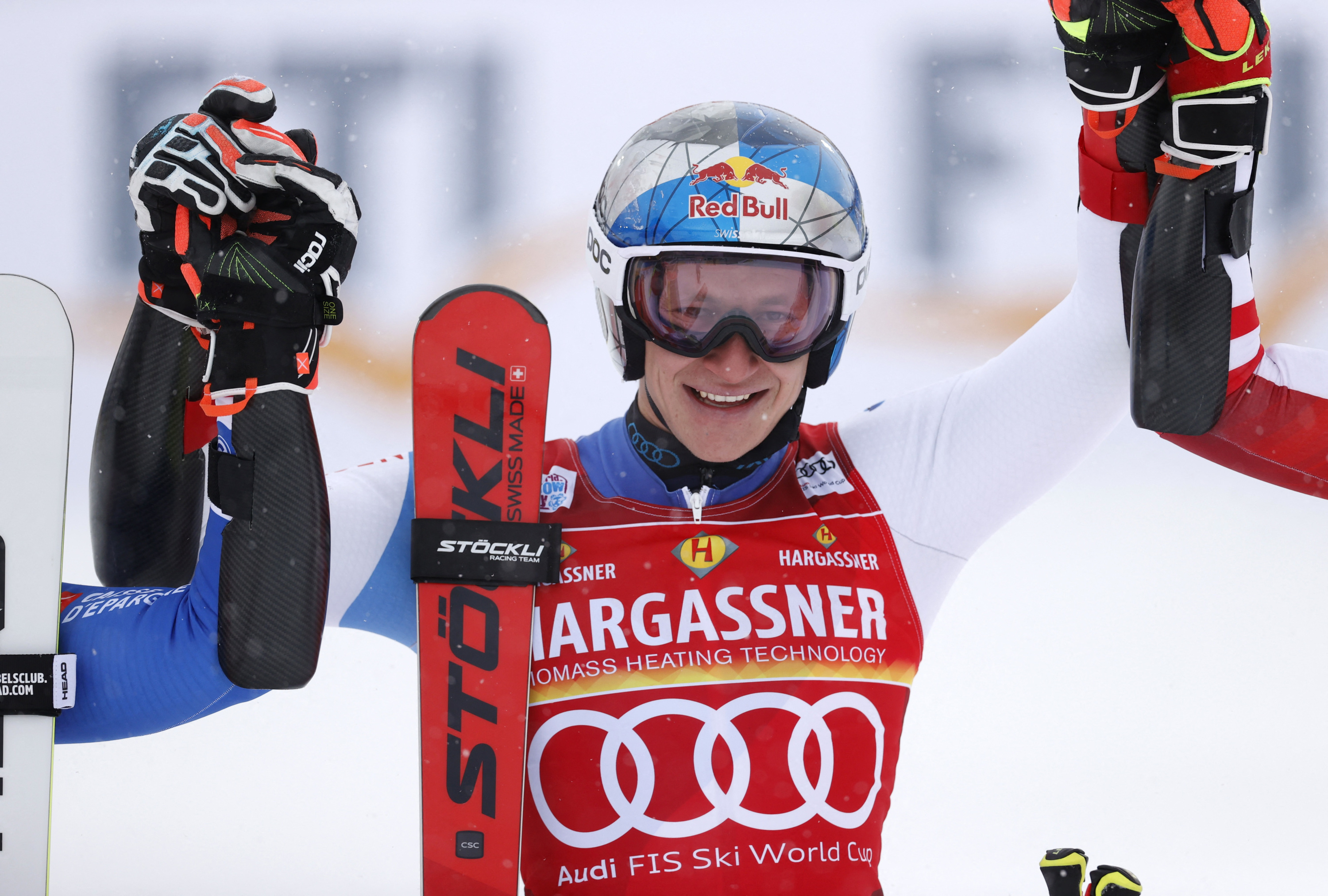 Ski alpin. Odermatt s'impose encore sur le géant de Val d'Isère