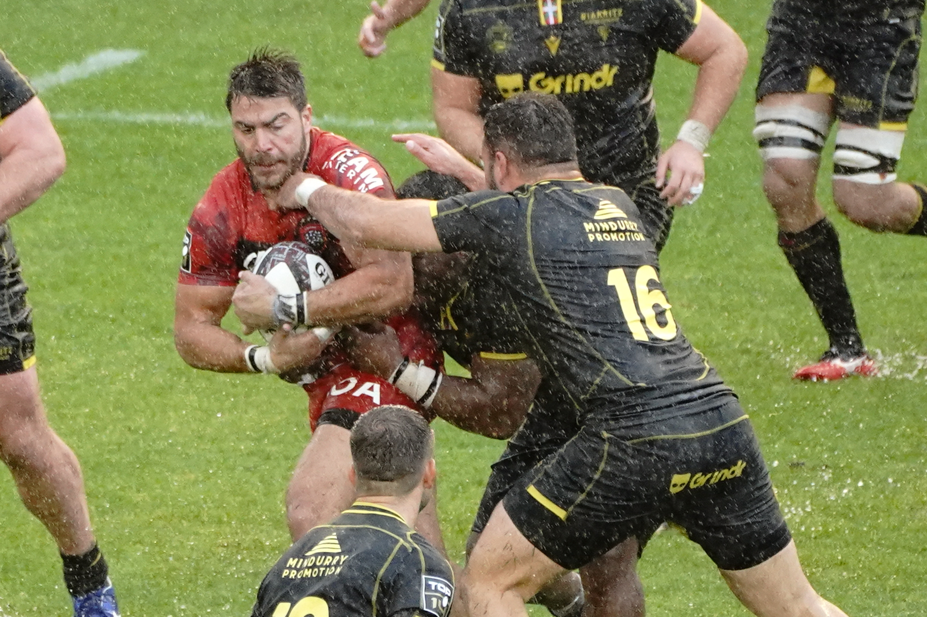 Top 14 : pour le président de Toulon, Etzebeth et Isa «sont un clair handicap pour le club»