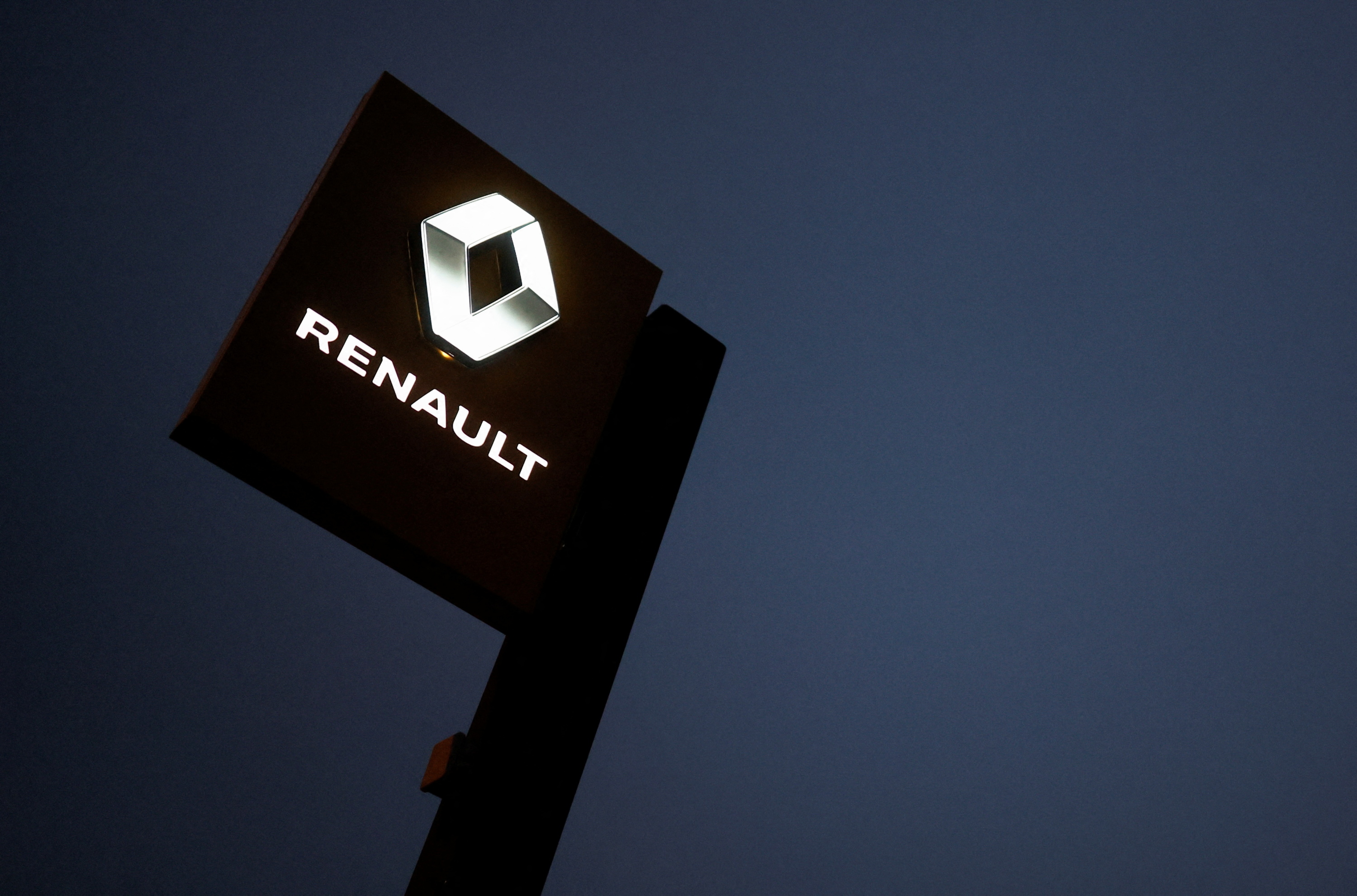 Automobile: Renault s'engage à soutenir la Fonderie du Poitou Alu