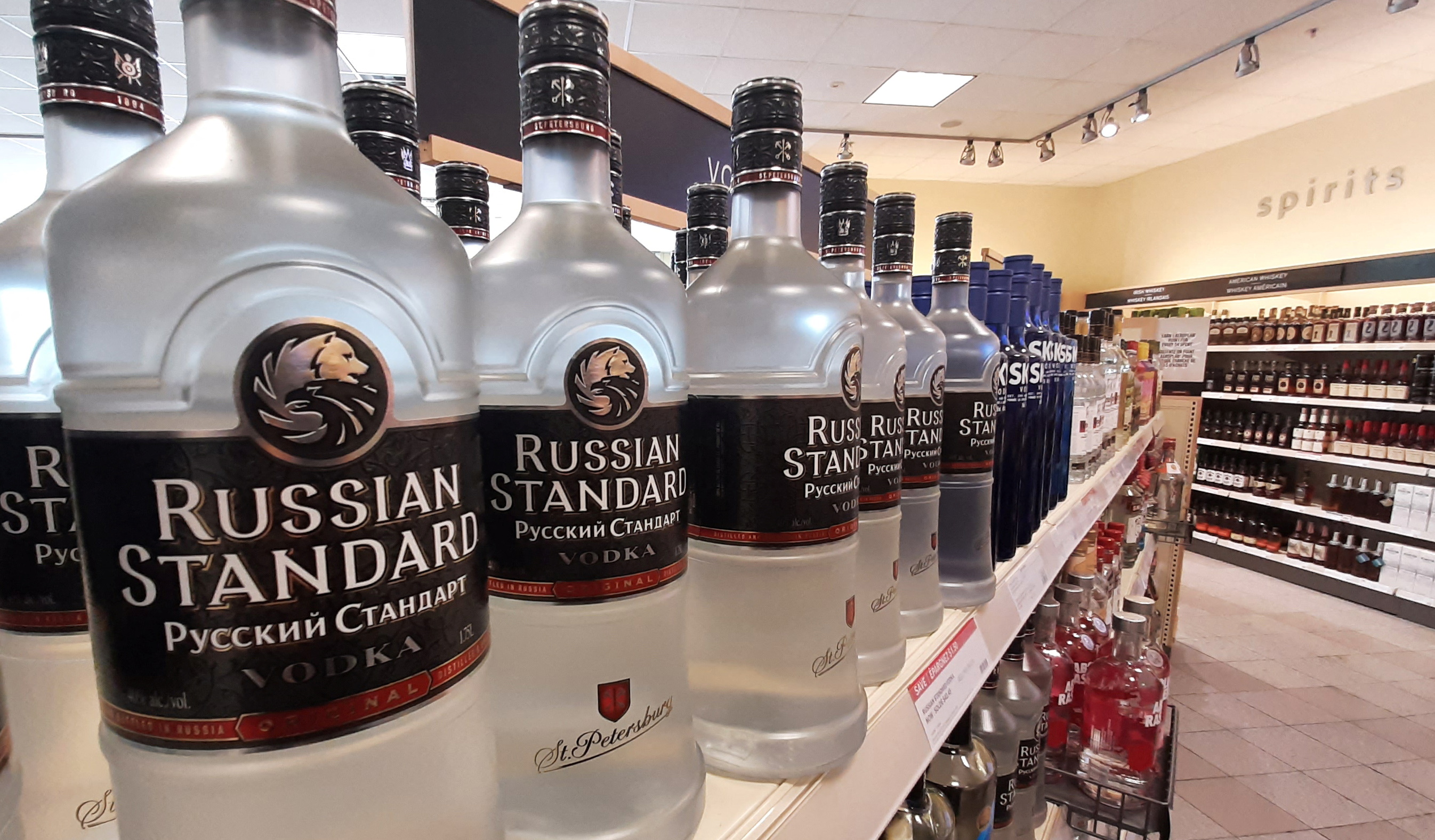 En soutien à l'Ukraine… ils boycottent la vodka russe