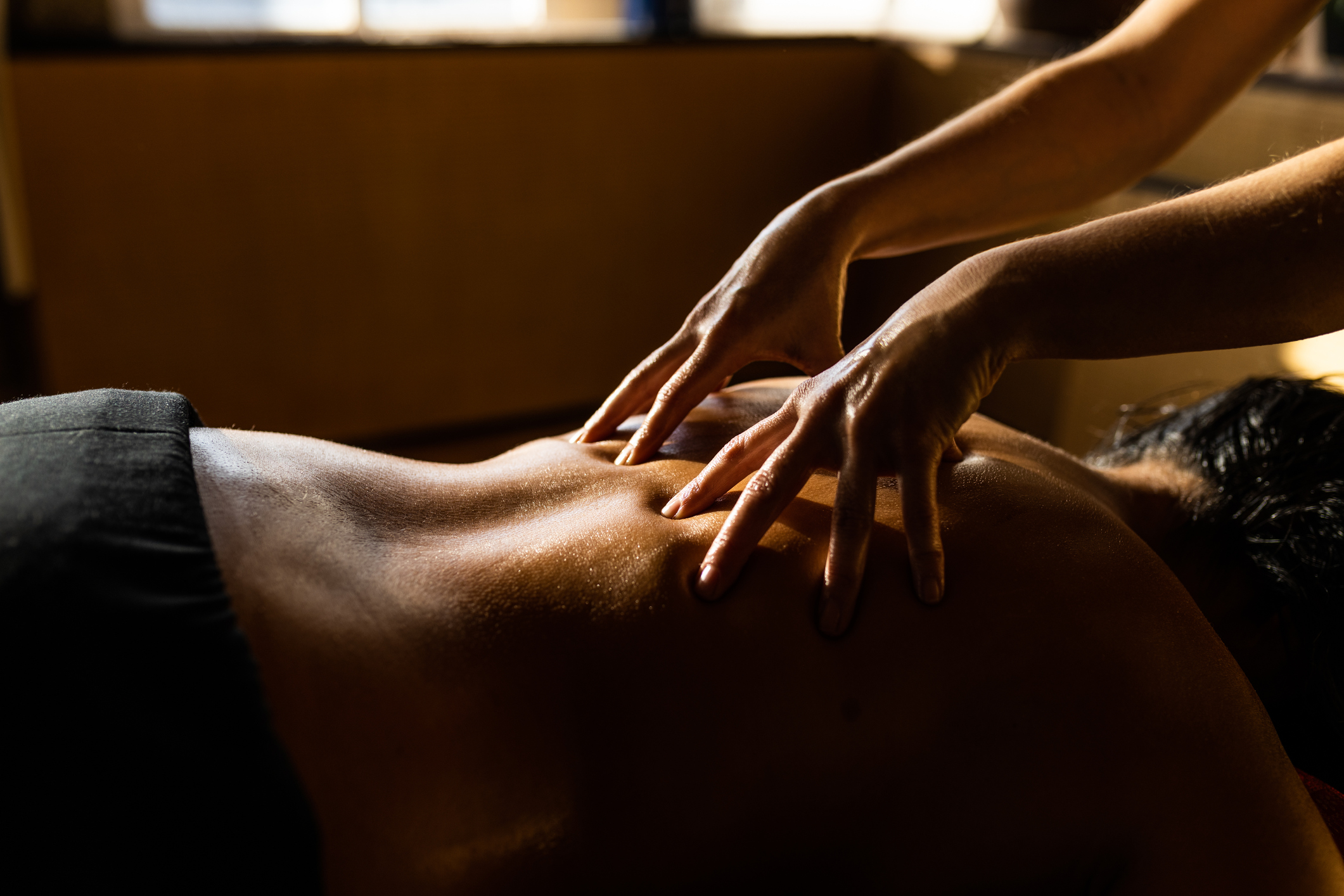 Massage ayurvédique du cuir chevelu, mode d'emploi