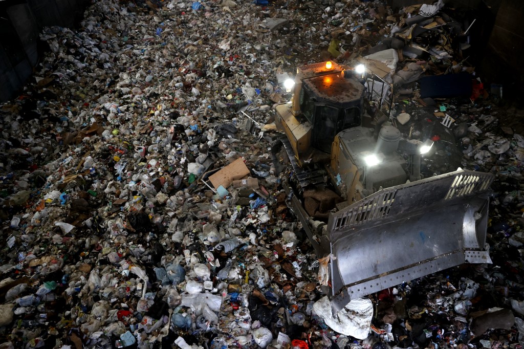 Parc De La Californie états-unis Canoga Le 25 Janvier 2020 : Un Sac De Bouteilles  D'eau En Plastique Vides Prêtes à Recycler Repos Photo stock éditorial -  Image du bouteille, pollution: 170982703