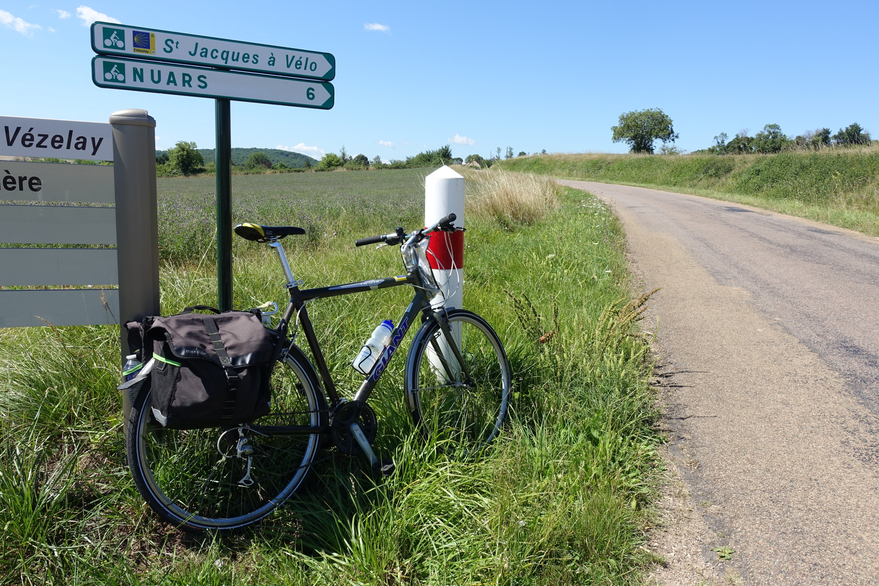 Chemins de Compostelle : à vélo entre Vézelay et La Charité-sur-Loire