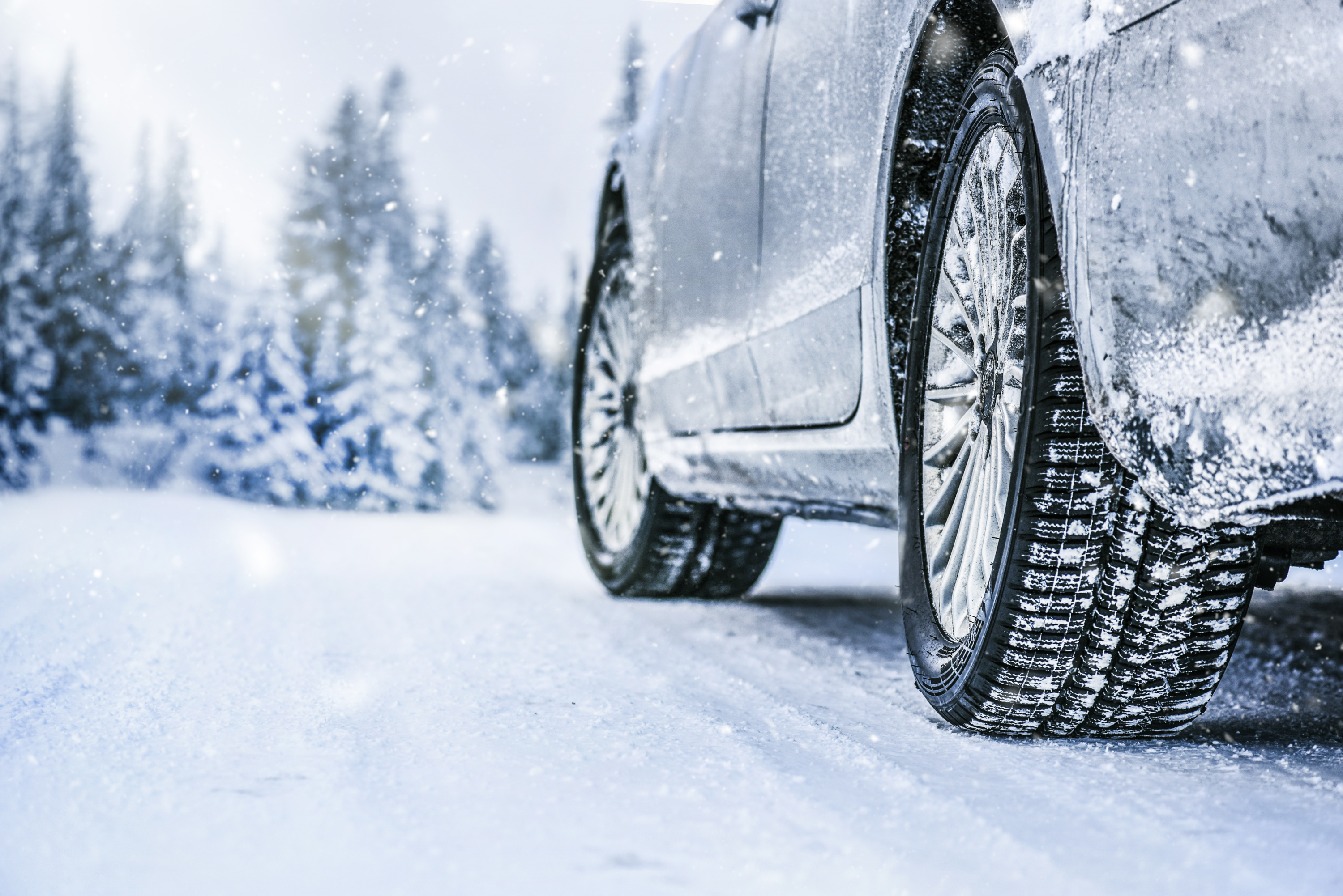 Verglas, neige: nos conseils si vous devez prendre votre voiture