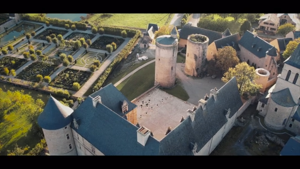 Silvère Et Franck Chateau De Mes Reves Toilettes et douches inexistantes, travaux interminables: M6 révèle les  dessous de la vie de château