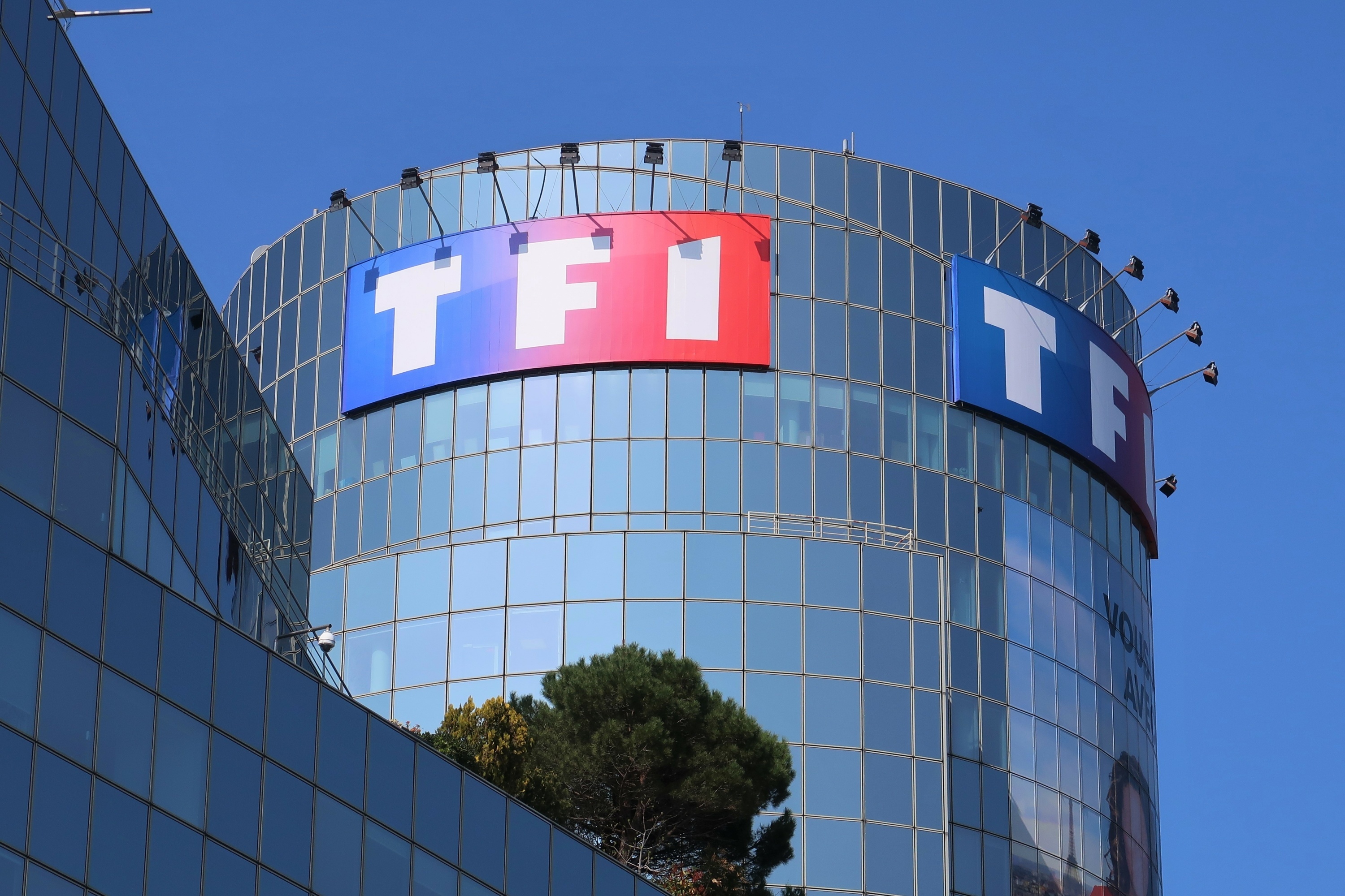 Probleme Reception Tf1 Aujourd hui 2021 Canal+ fait tomber un écran noir sur les chaînes de TF1