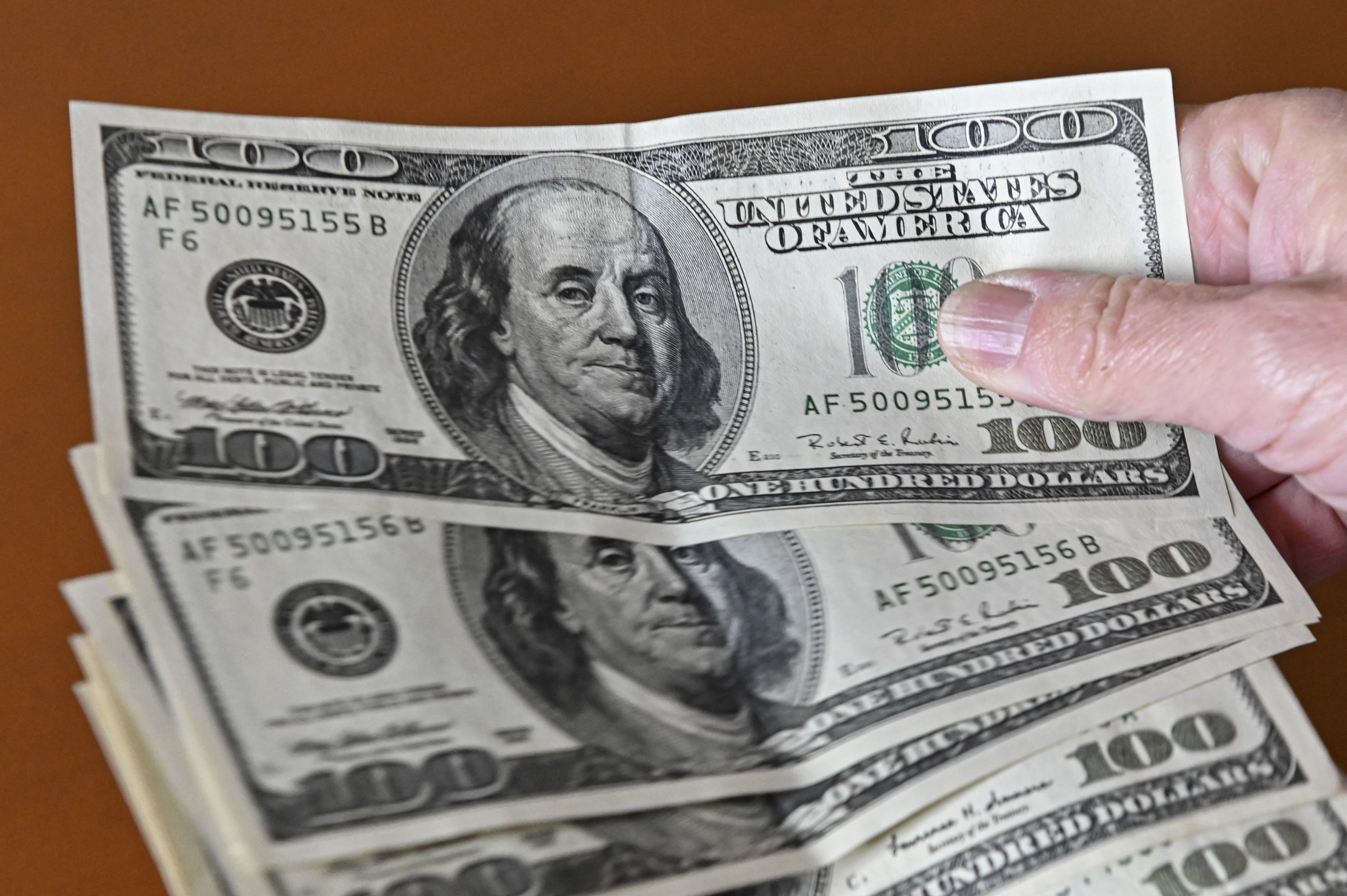 Lutte contre l'argent de l'informel : Et si l'Etat décidait de changer les  billets de banque - L'Est Républicain