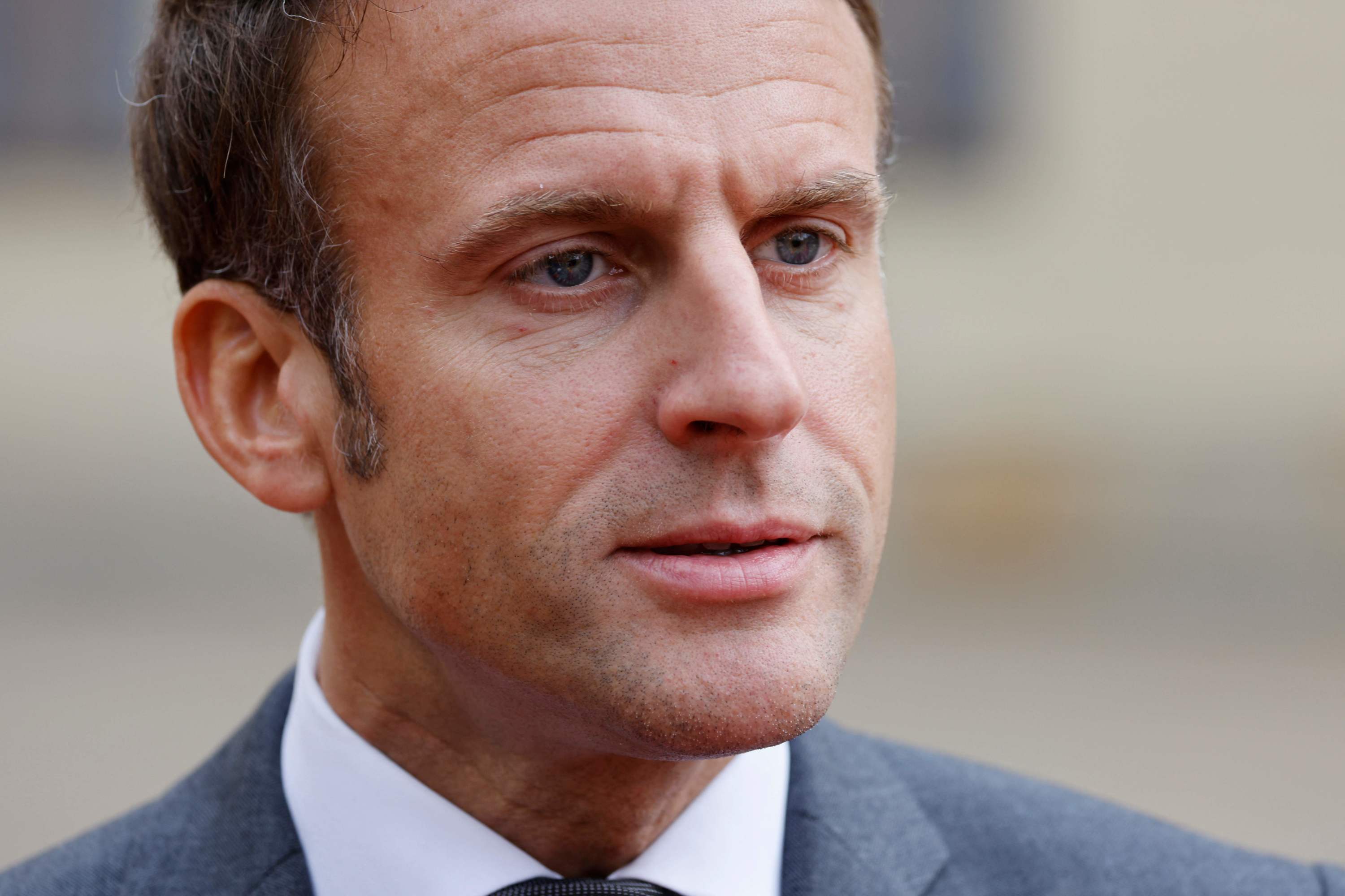 Macron en Mayenne lundi pour vanter un retour de l'État dans les territoires ruraux