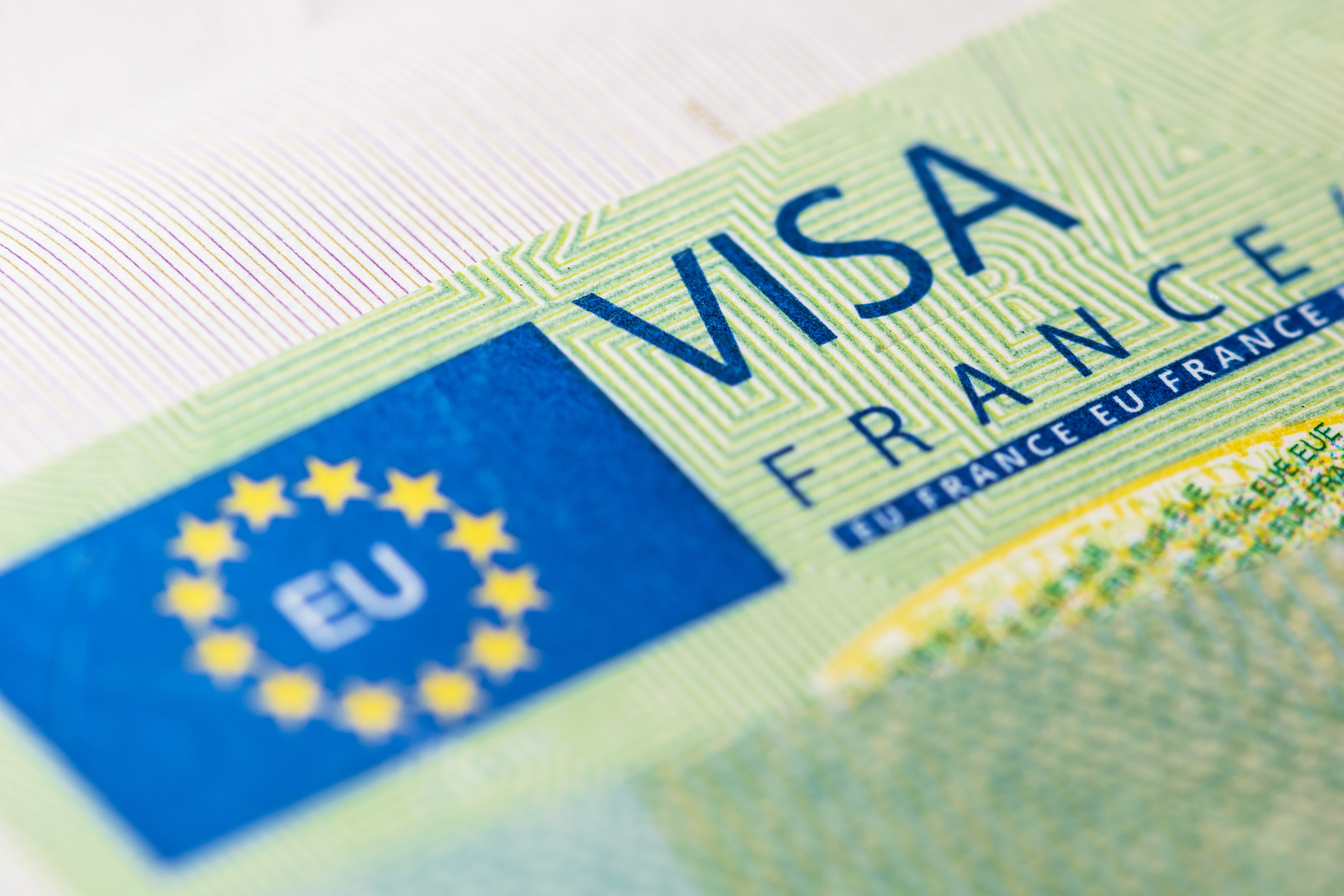 Болгария начнет выдавать шенгенские визы