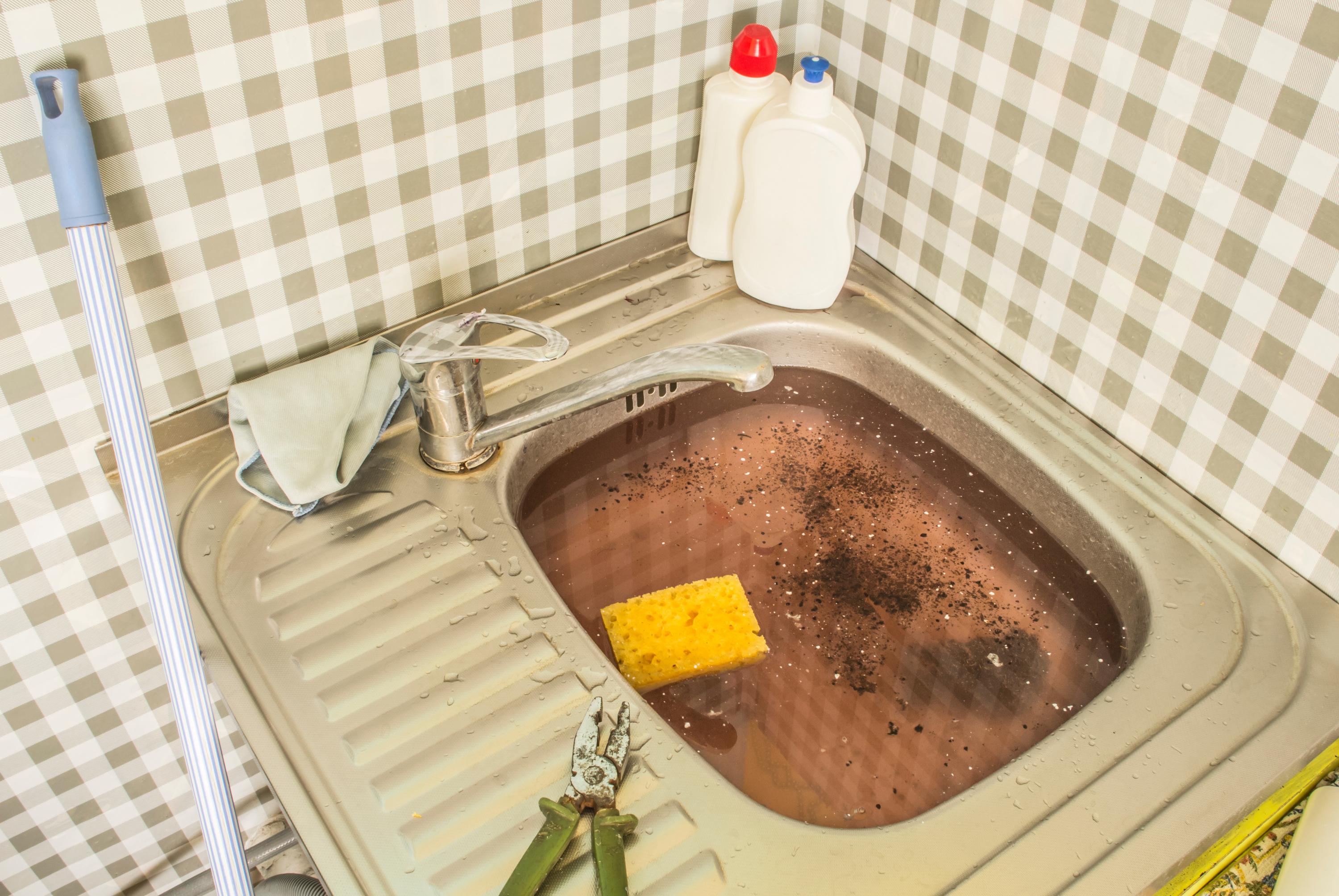 Débouchage évier ou baignoire bouchée: IDF débouchage canalisation