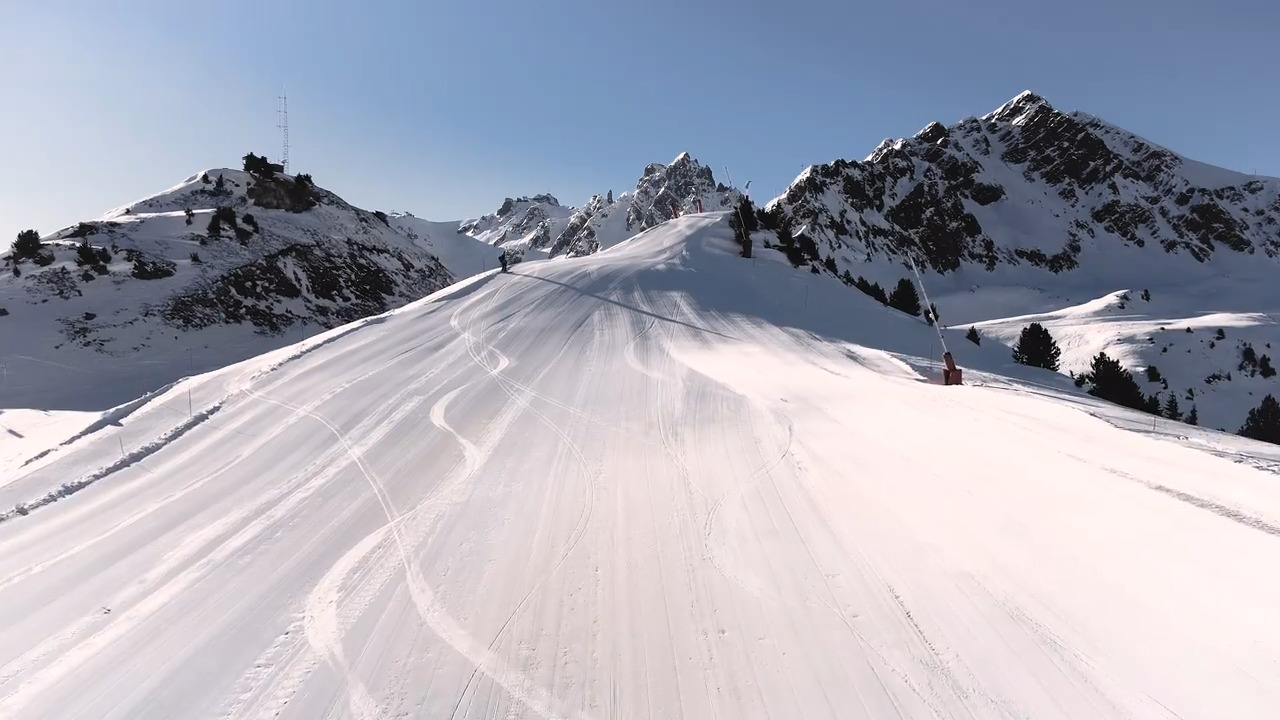 REPORTAGE. Mondiaux de ski alpin 2023 : carrelage, neige salée