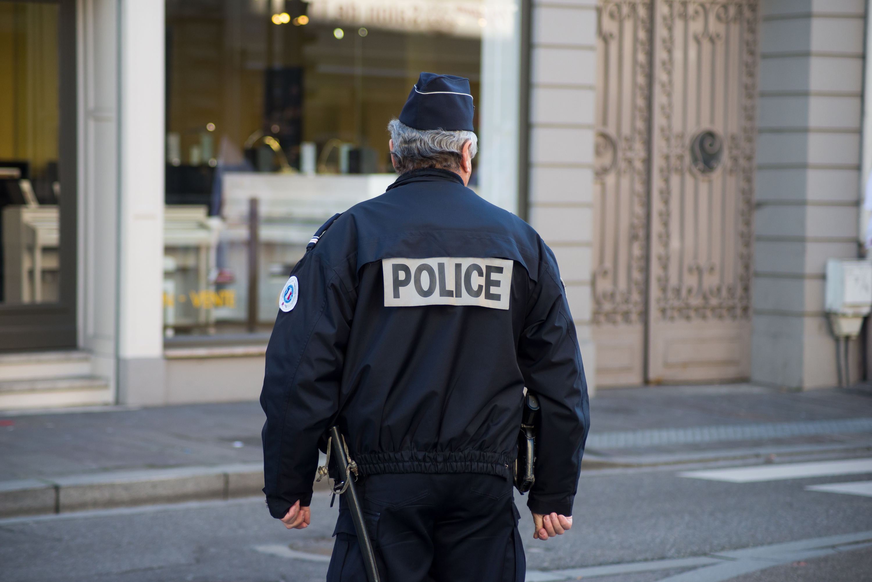 Annecy : radicalisé, un jeune homme de 22 ans s'attaque à un policier