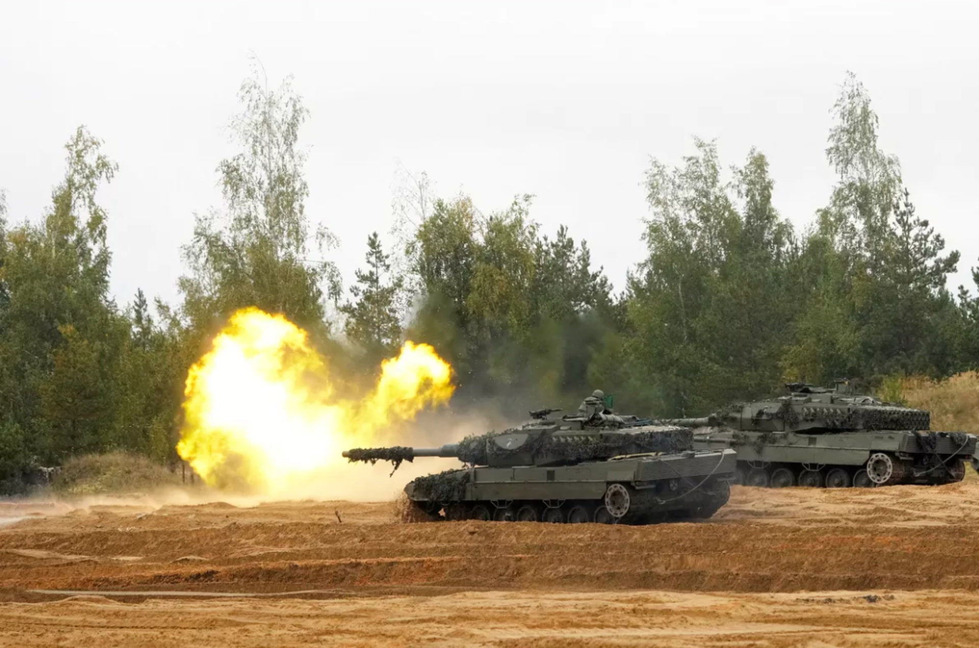 Guerre en Ukraine : l'Allemagne prête à livrer des chars Leopard 2 à Kiev,  selon l'hebdomadaire Spiegel