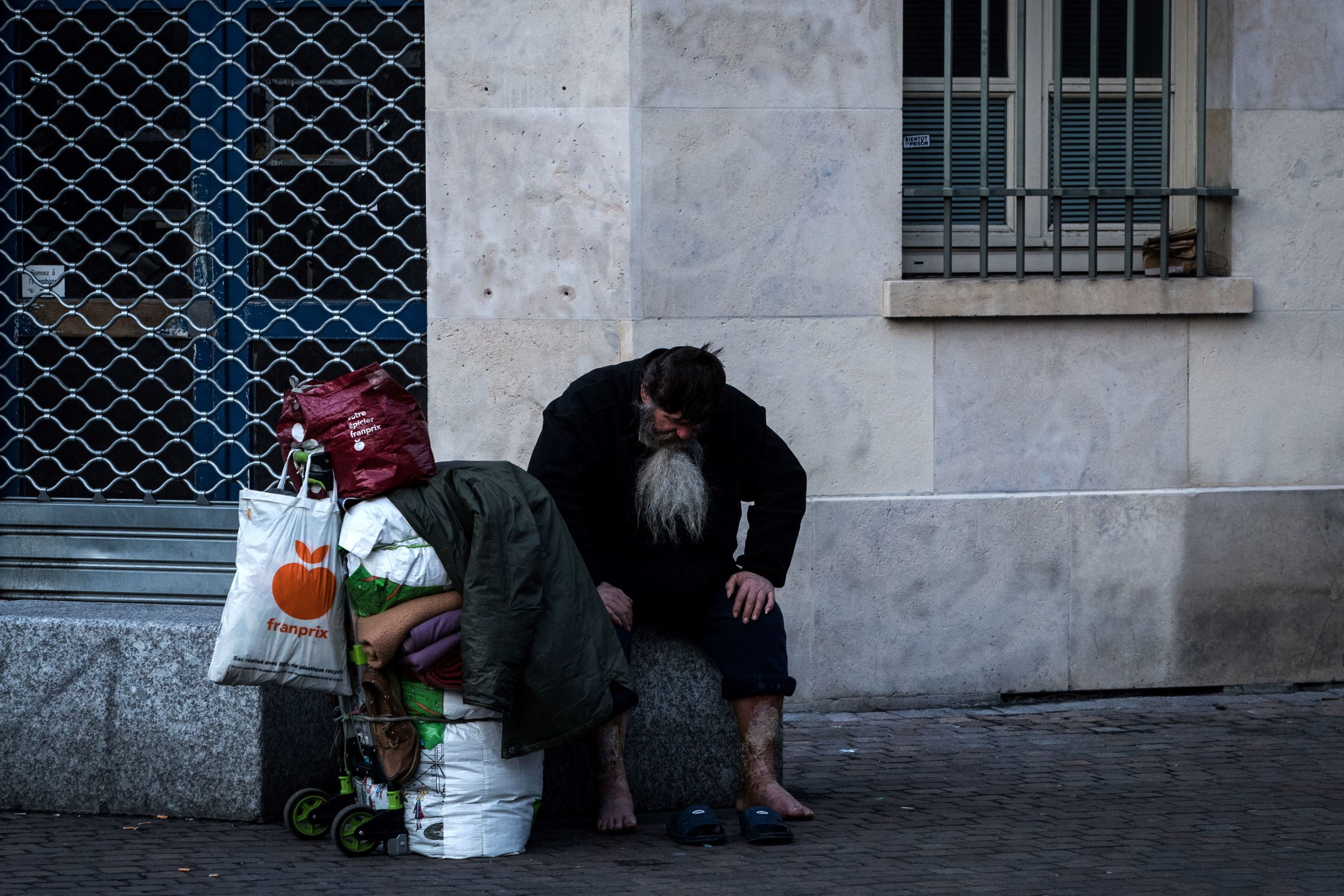 Bordeaux : la mairie veut recenser les sans-abri, une association dénonce une «méthode indécente»
