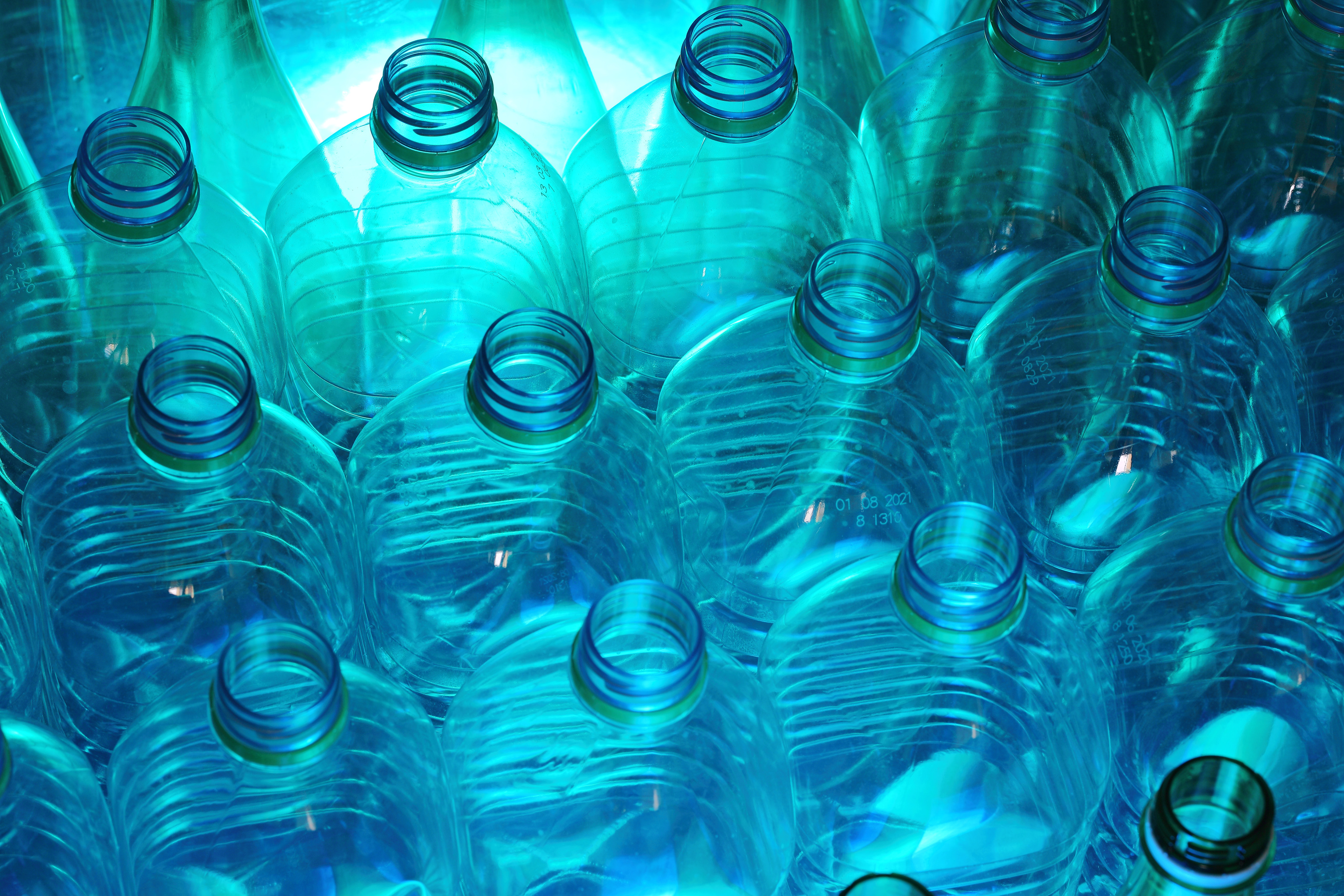Les élus locaux espèrent enterrer la consigne des bouteilles en plastique