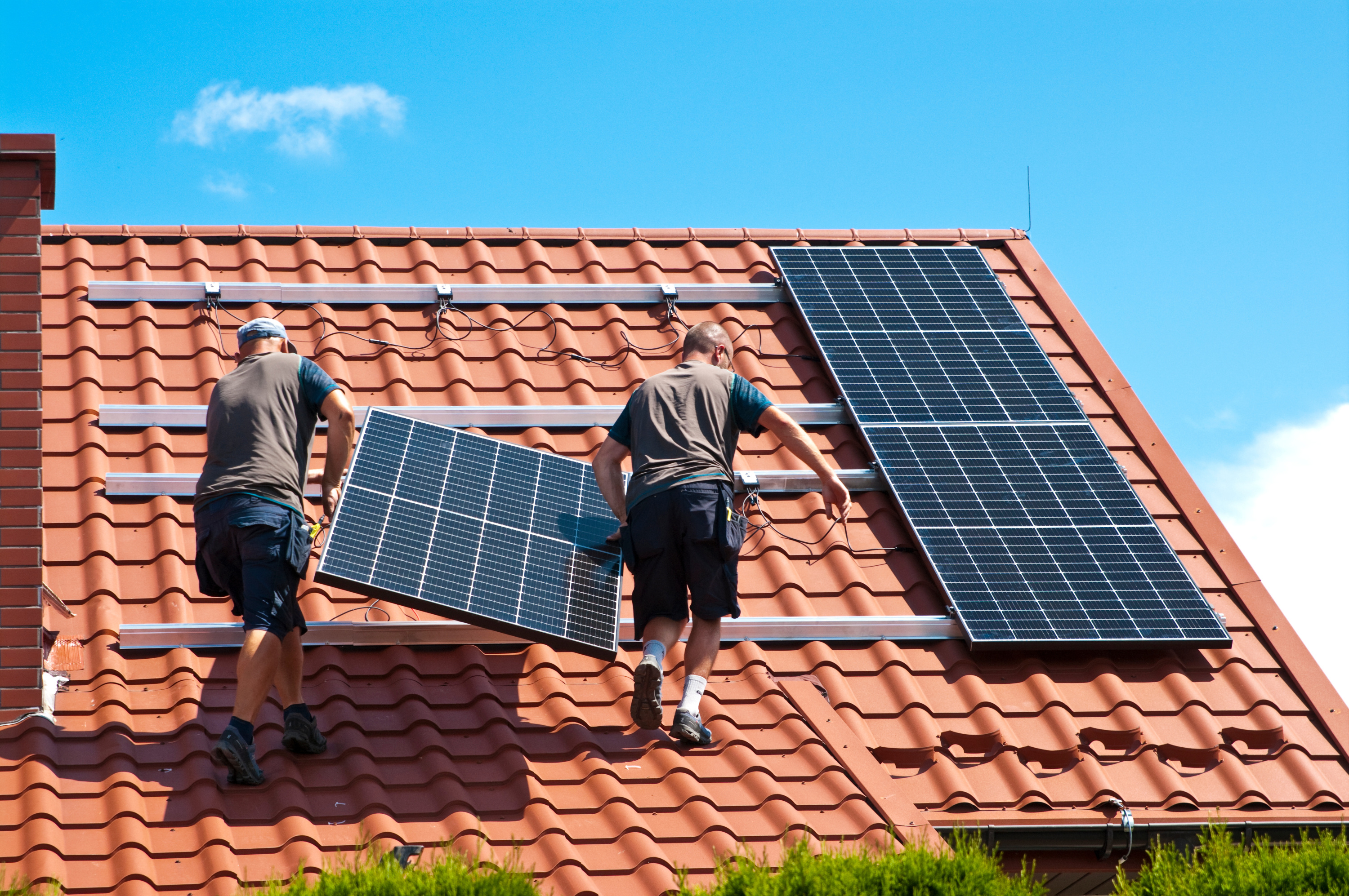 Panneaux solaires pour la maison : est-ce une solution rentable? 