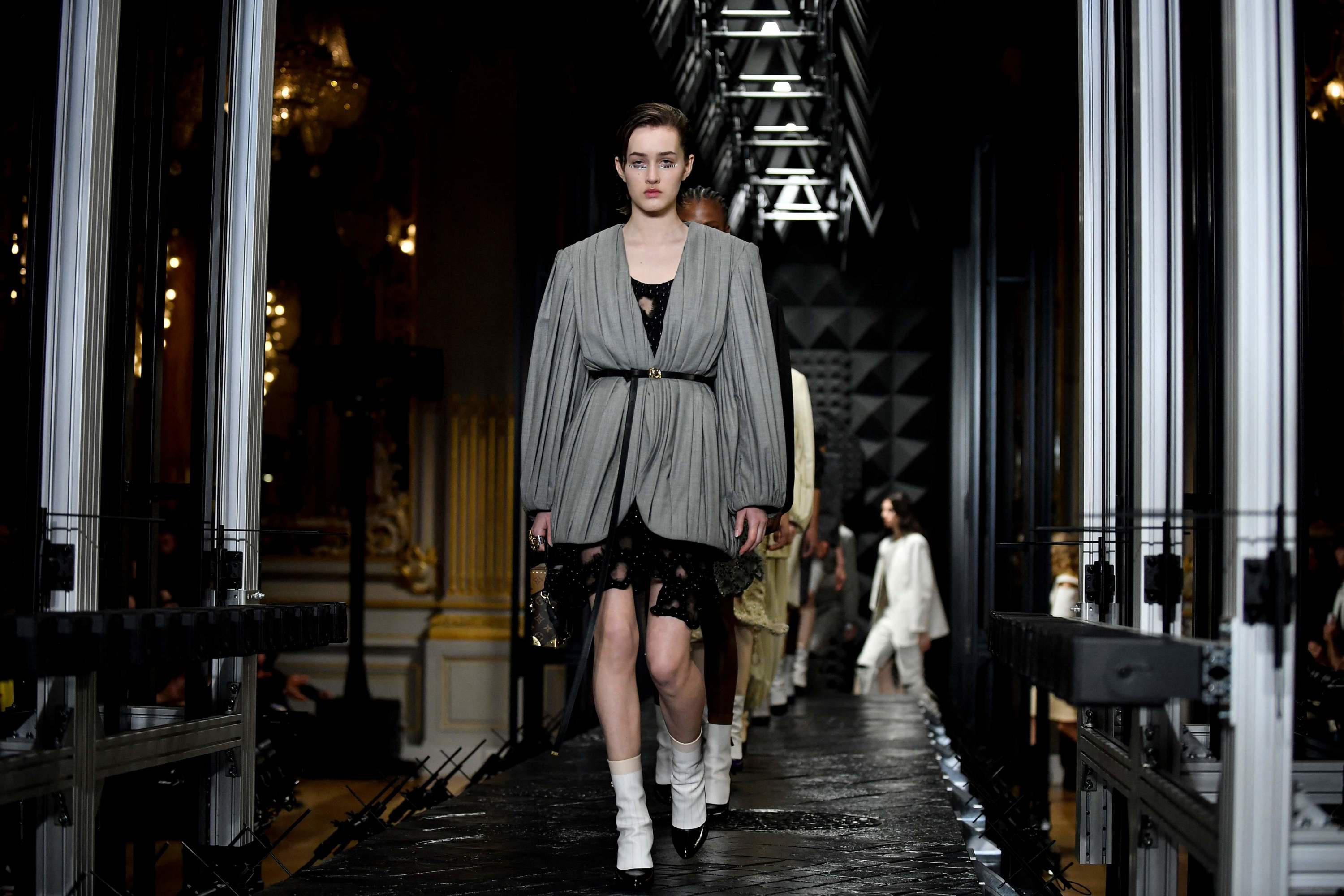 Louis Vuitton dévoile la nouvelle façade hypnotique de sa boutique