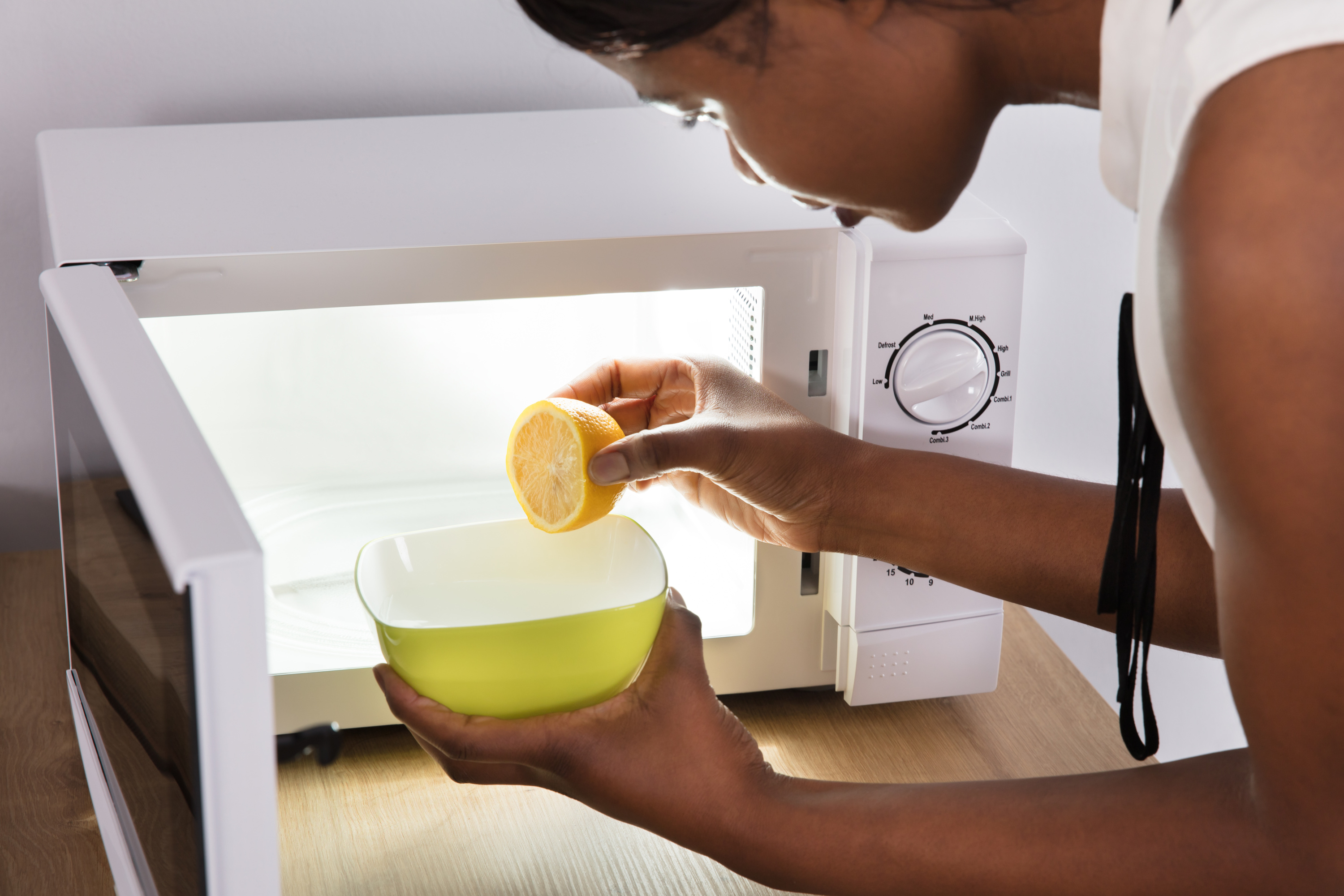 10 astuces pour nettoyer facilement sa plaque de cuisson