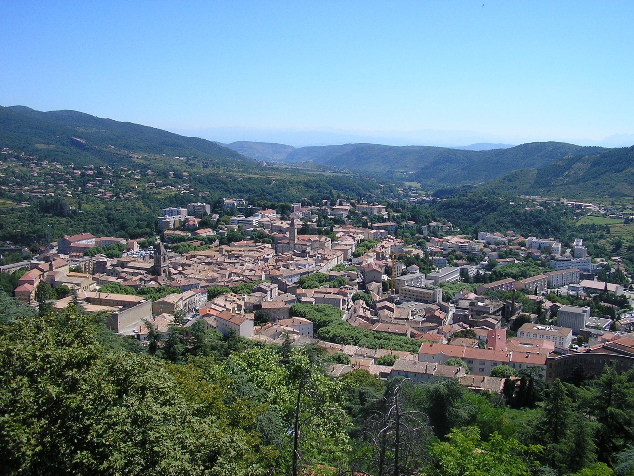 Ardèche : un homme tué par balles en pleine rue à Privas