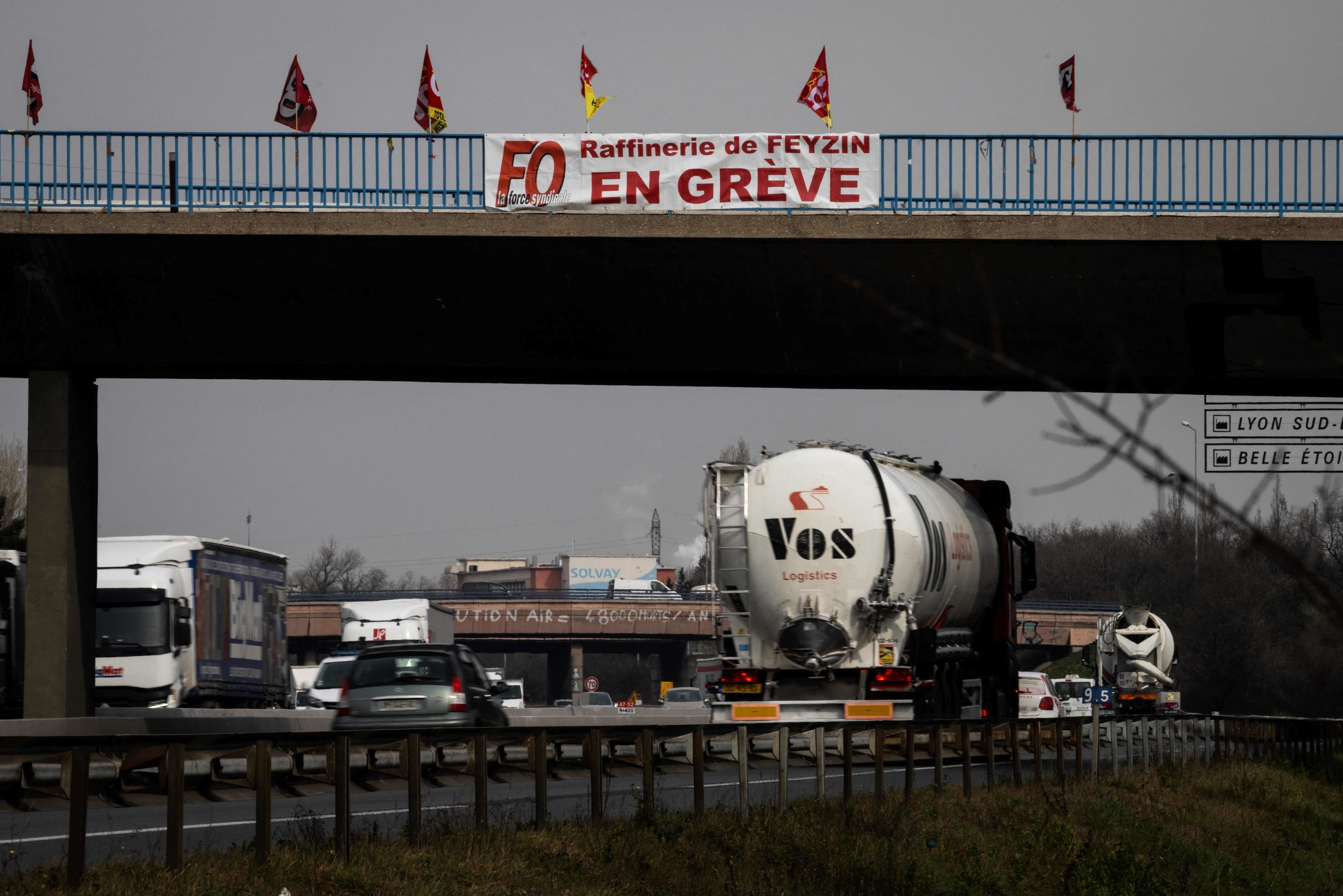 Rhône : bloquée, la raffinerie de Feyzin proche d'être mise à l'arrêt